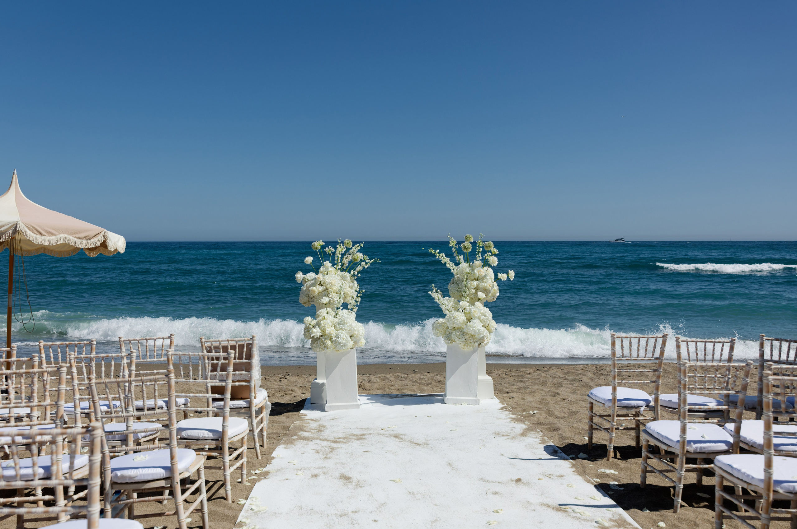 Beach Wedding in Marbella PREVIEW. Destination Wedding Photographer — Nikita Burtsev