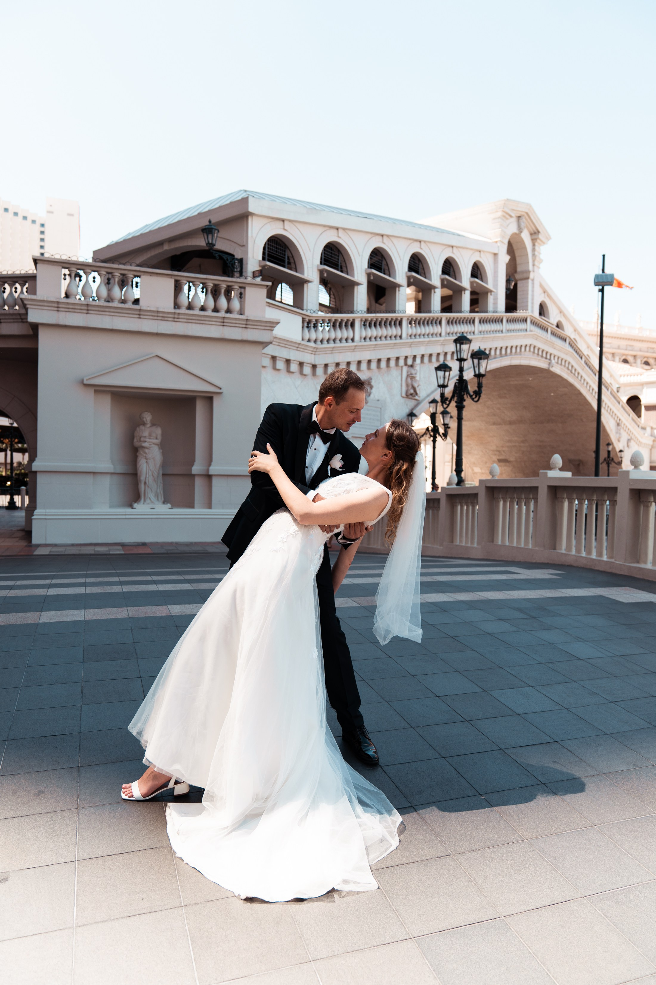 Anastasia&Luka. Wedding & elopement photographer Viktoriya Kravtsov. Las Vegas