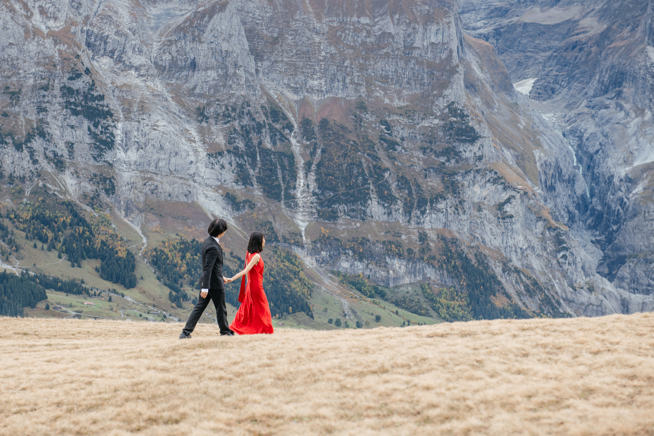 Kaiwen & Xiaoming Grindelwald, Switzerland. I am Elena Altendorfer. Wedding photographer in Zurich and Switzerland
