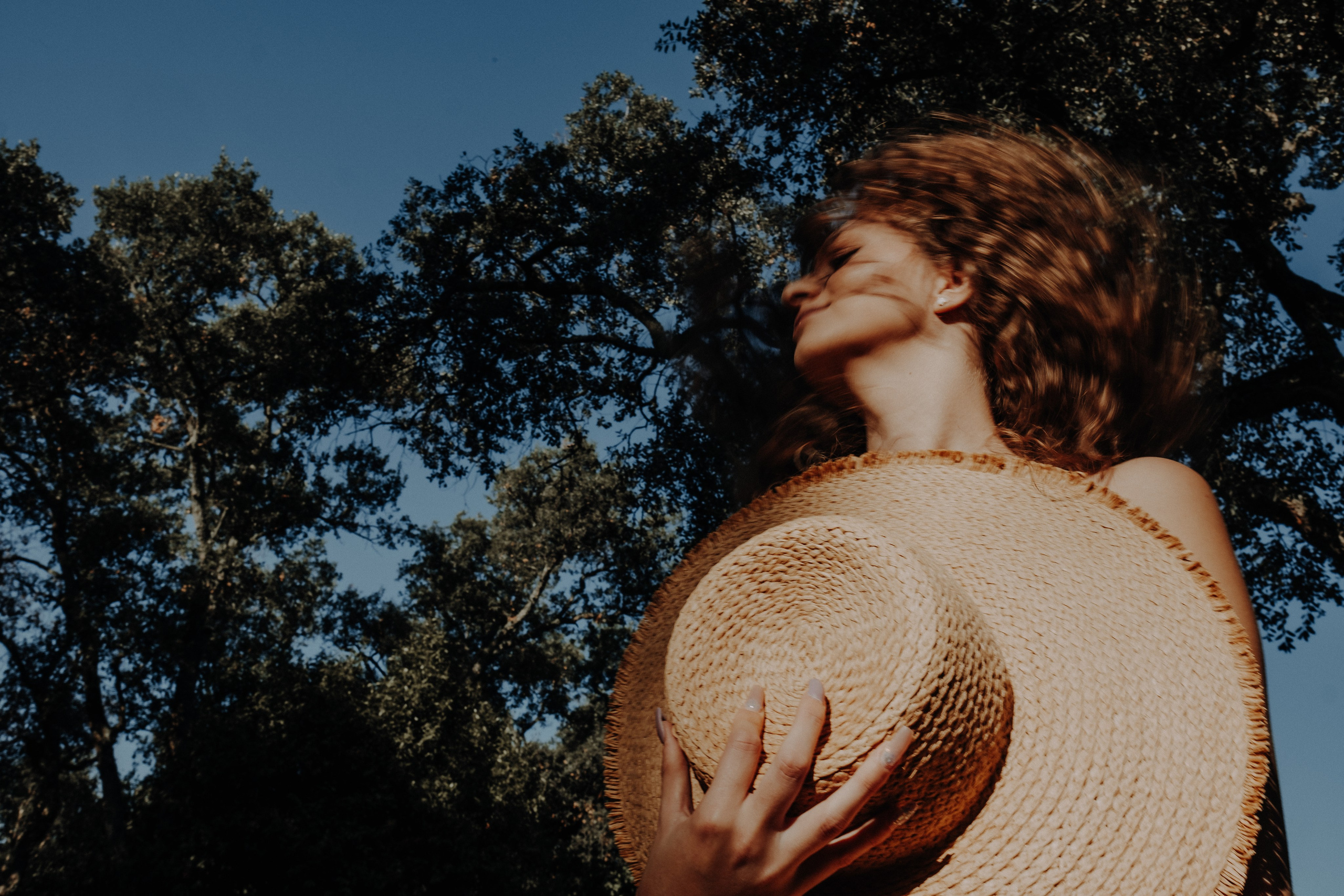 Ritratti Artistici | Esplorazione di Espressioni e Identità. Fotografa maternity, family e business a Pomezia e Roma – Simona Henkel