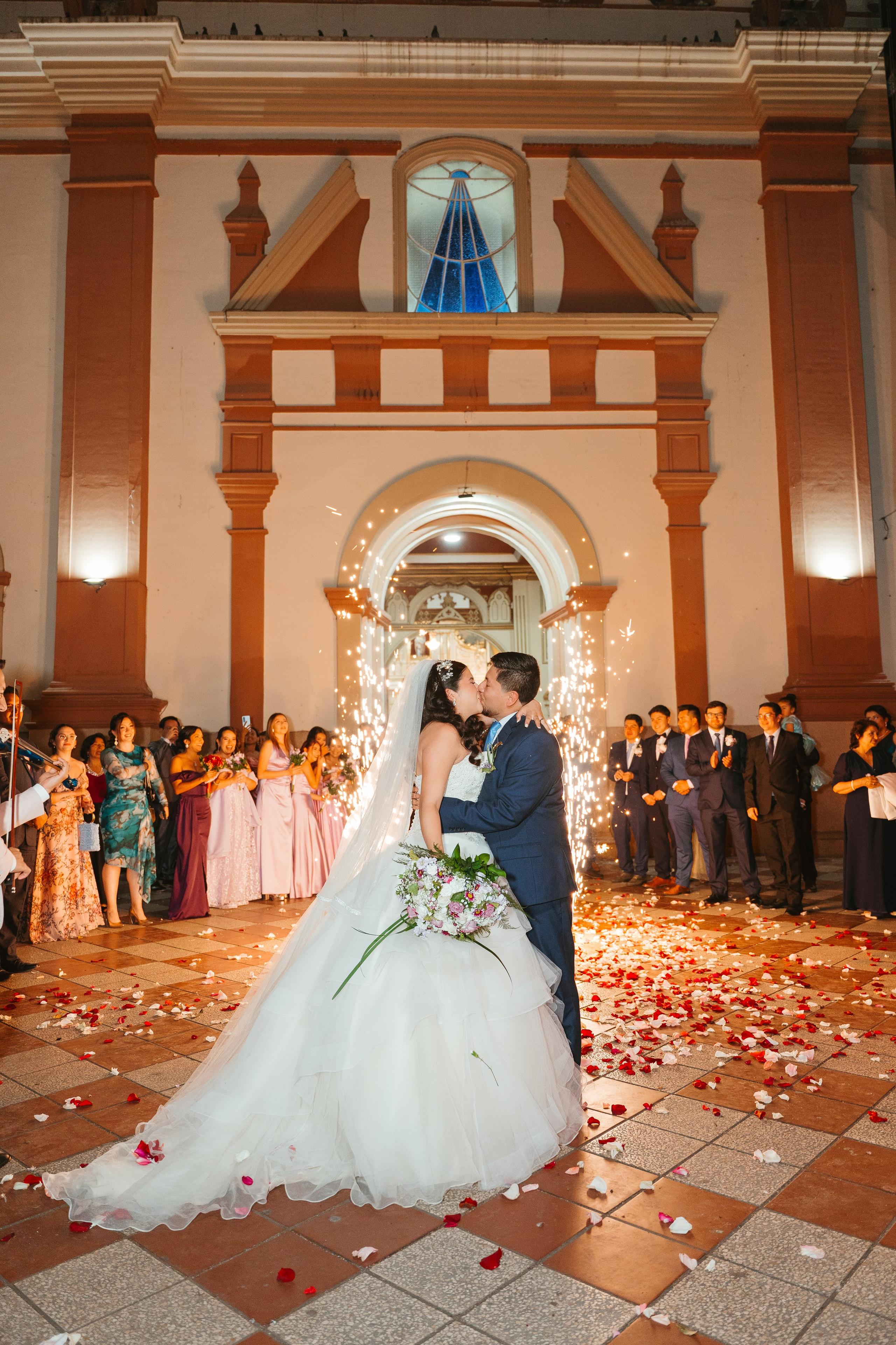 Pablo y Lizbeth. Fotógrafo de bodas en Loja Ecuador | Piero Alvarez PH