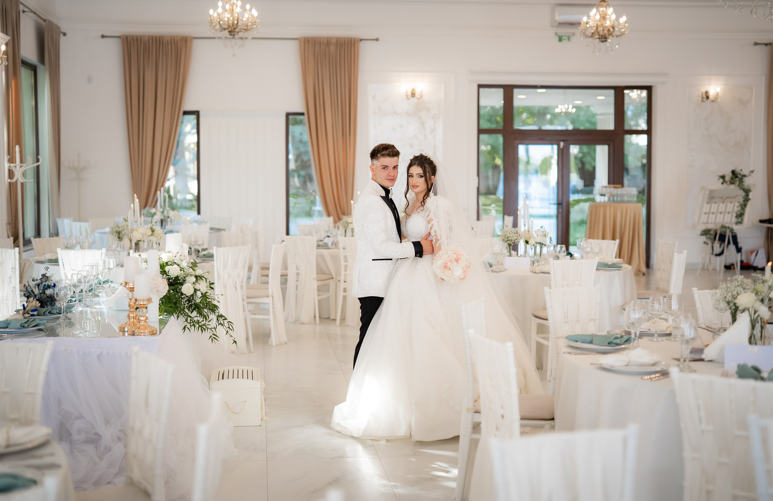 Nunta in mijloc de vara - Anne Marie & Cristian. Fotografi de nunta in Bucuresti, Iulia si Stefan Ovidiu
