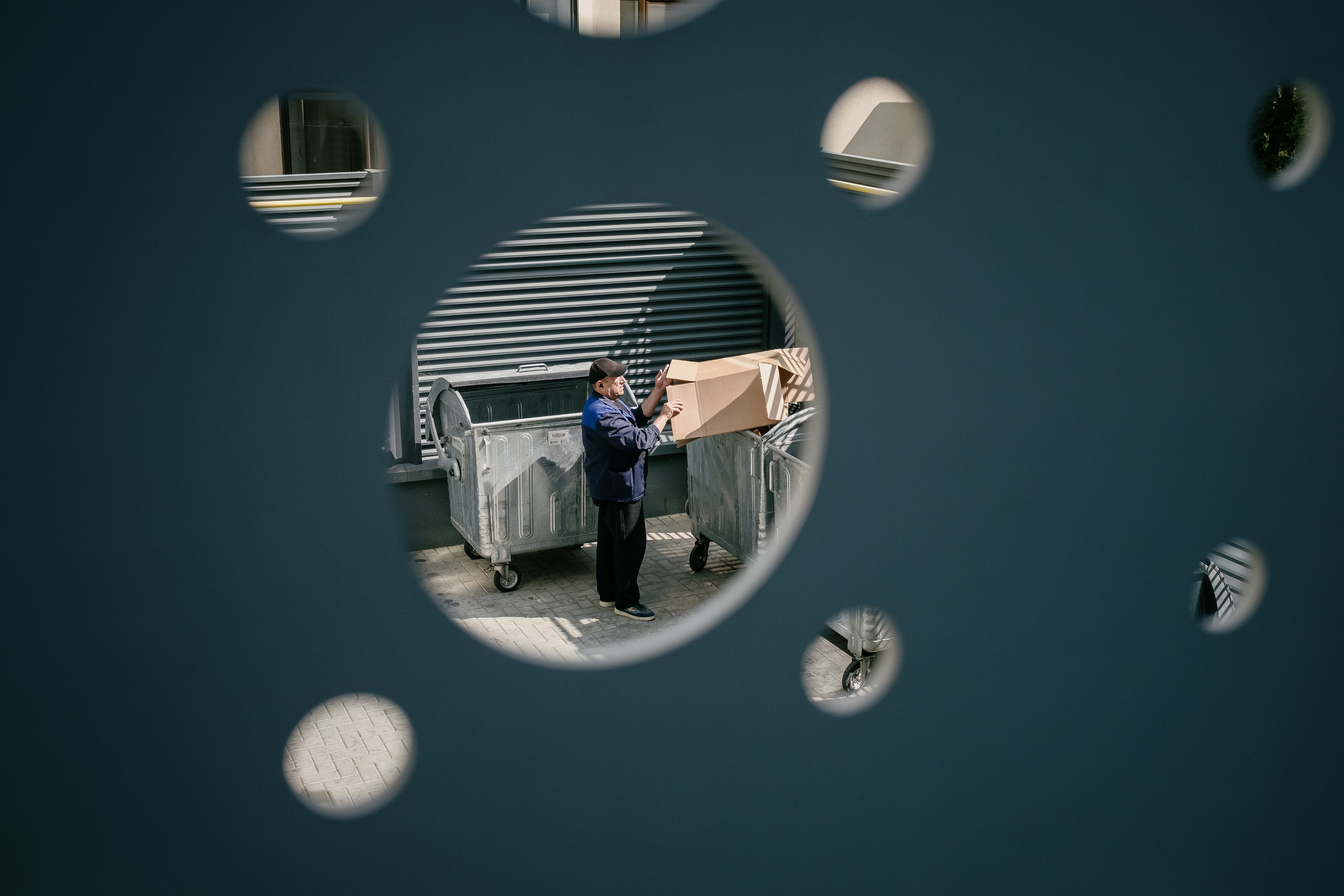 Dan Gutu photographer from moldova, Chișinău. Fotograf Moldova Chișinău. Portrait, street, documentary