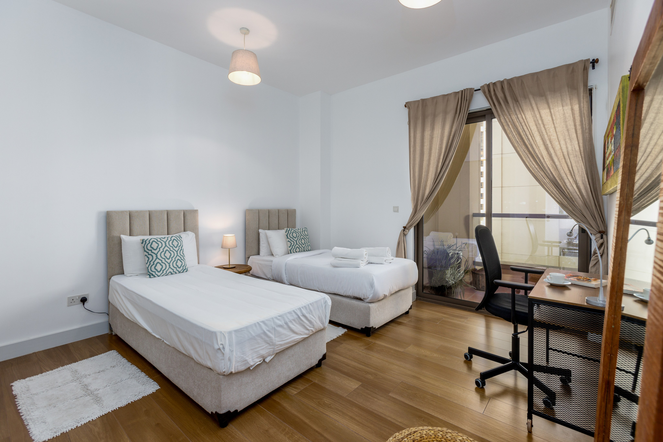 Shams, Jumeirah Beach Residence. Samy Mar Boy │Portrait, Automotive and Real Estate Photographer