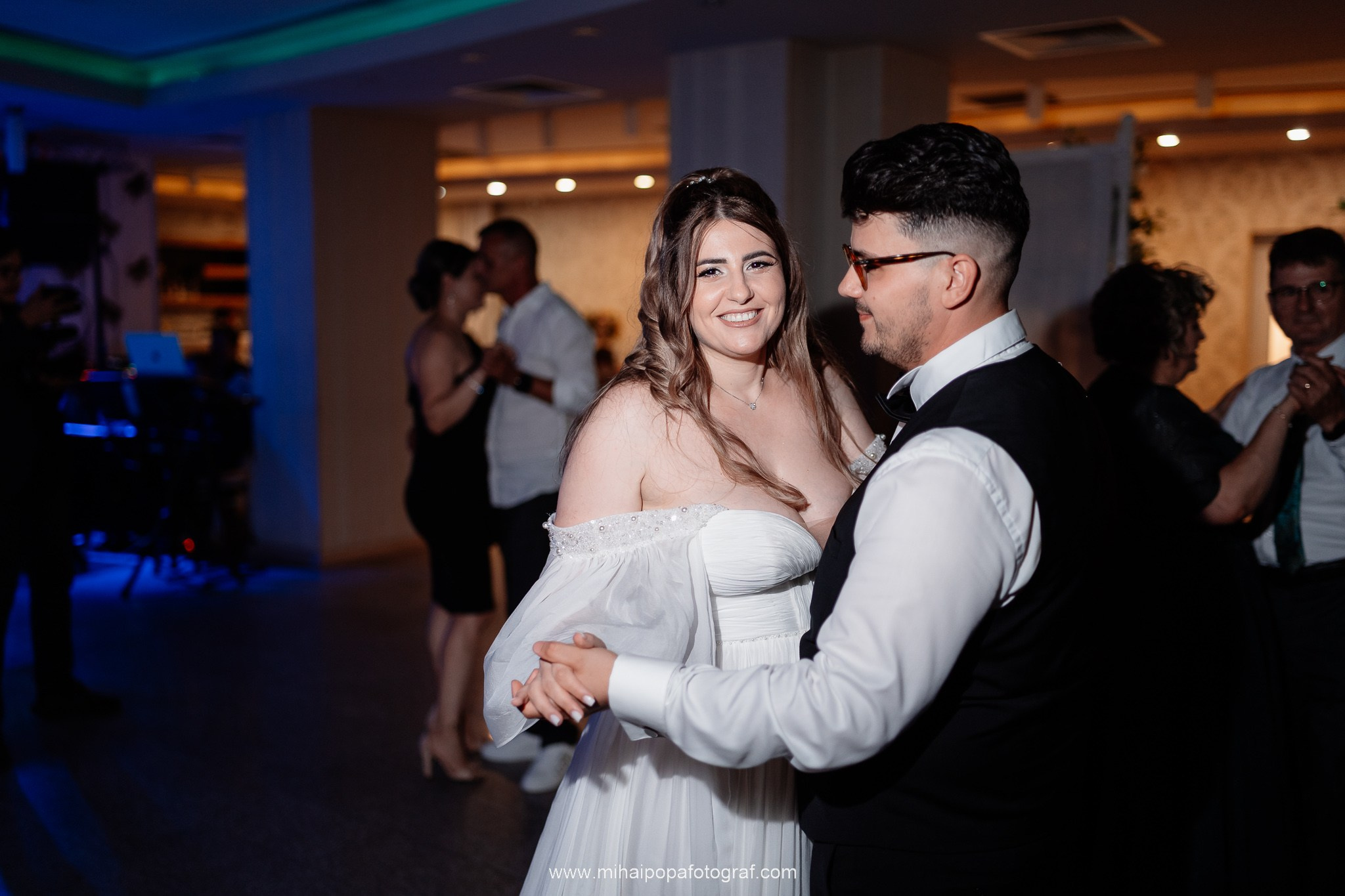 Fotograf de nuntă în Drobeta-Turnu Severin | Mihai Popa Fotograf. Fotograf Nuntă & Botez București - Mihai Popa | Dincolo de oameni, imortalizez emoții!