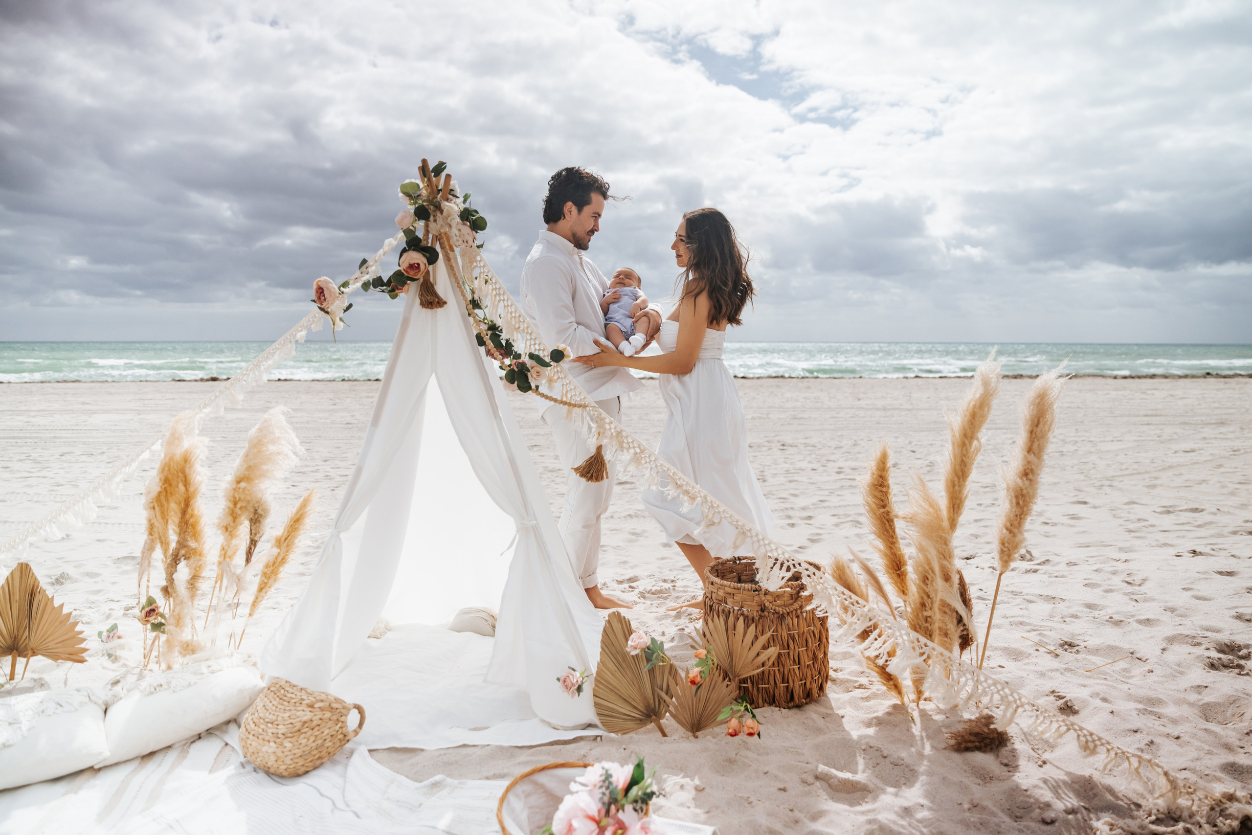 Birthday + props. Photographer in Miami, Family photographer, Event, Wedding