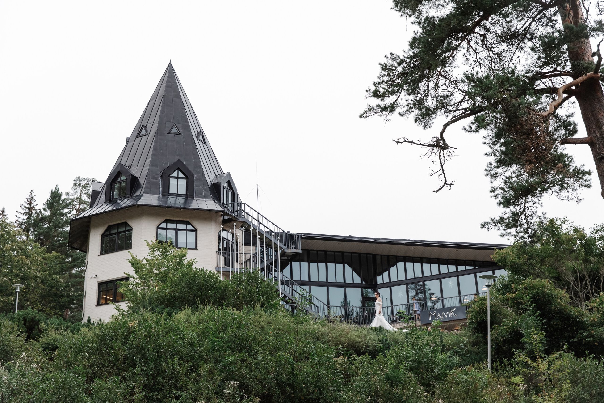 Elegant Wedding Photography & Video Services in Marbella, Tuscany, Como, Cannes. Wedding Photographer in Marbella, Como, Tuscany, Cannes