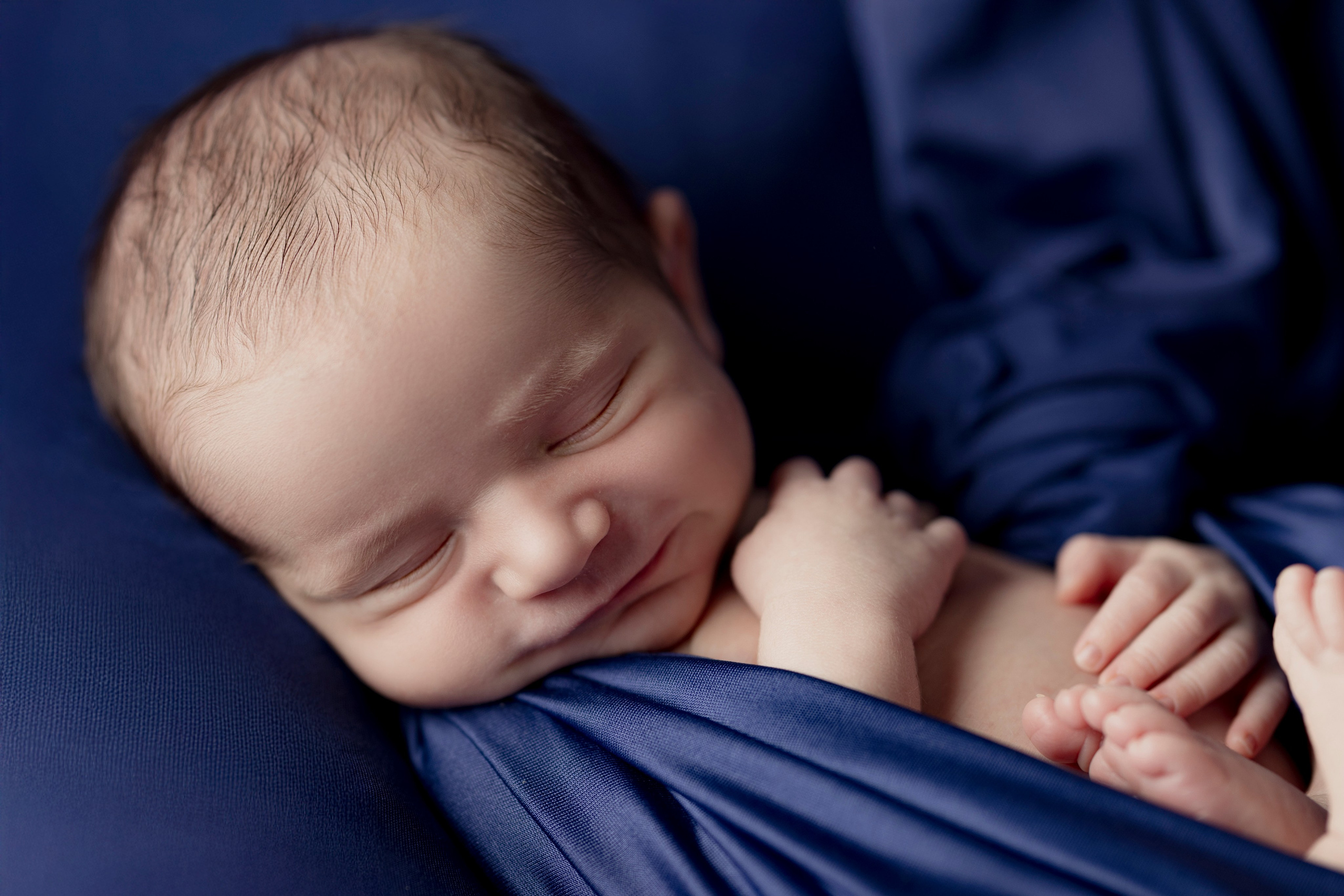 Sesión Newborn Sweet Moments: Guía Completa para Padres | Rainbox. Rainbox Estudio de Fotografía