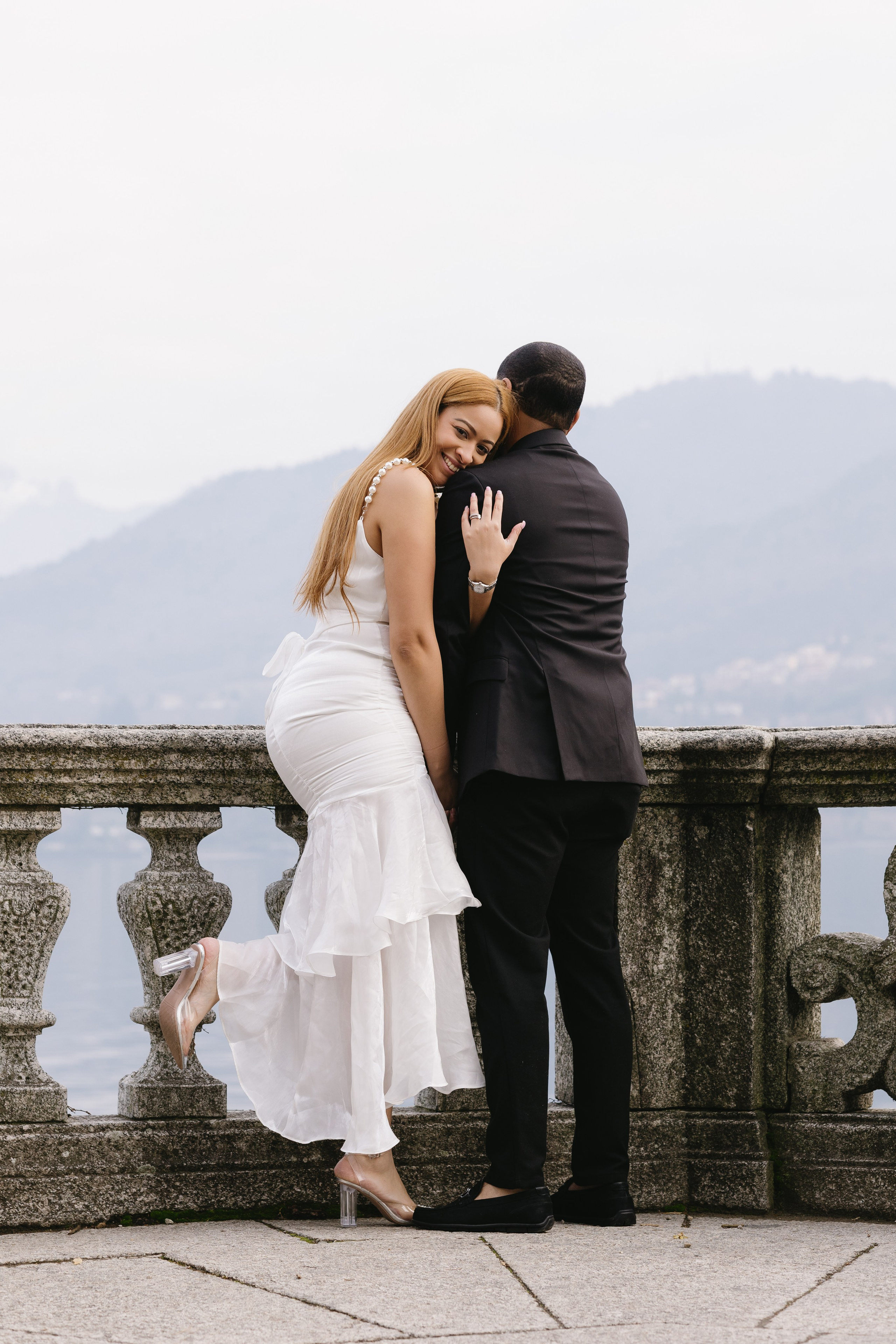 Lake Como Elopement | Sneak Peek. Wedding photographer in Italy