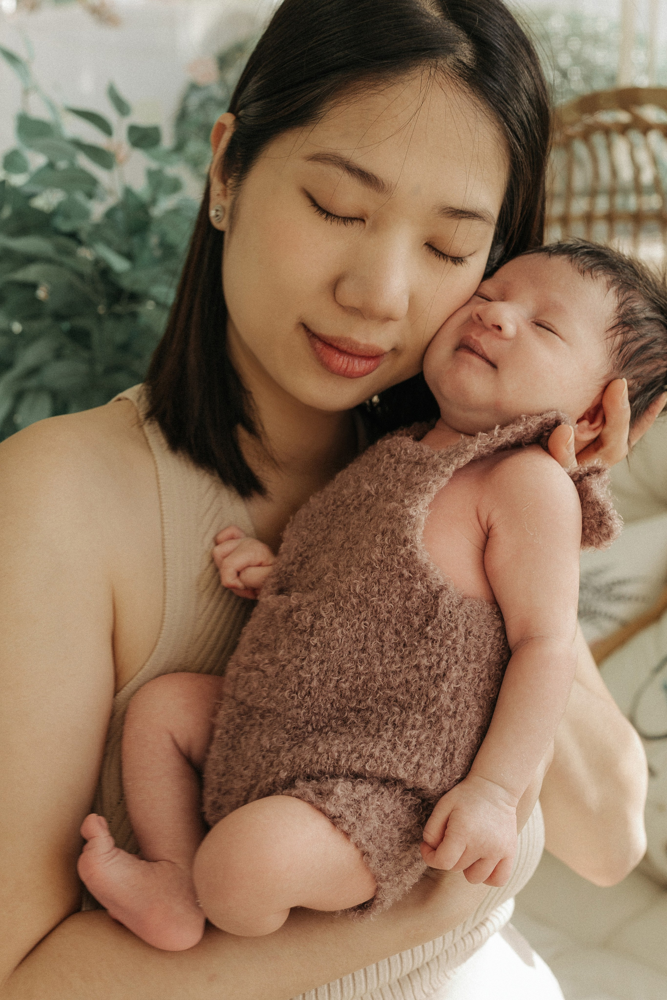 Full Family Newborn Photography – Love, Warmth & Connection. Alisa Tant — Family and newborn photographer Bucks County, Montgomery county, Philadelphia, NJ