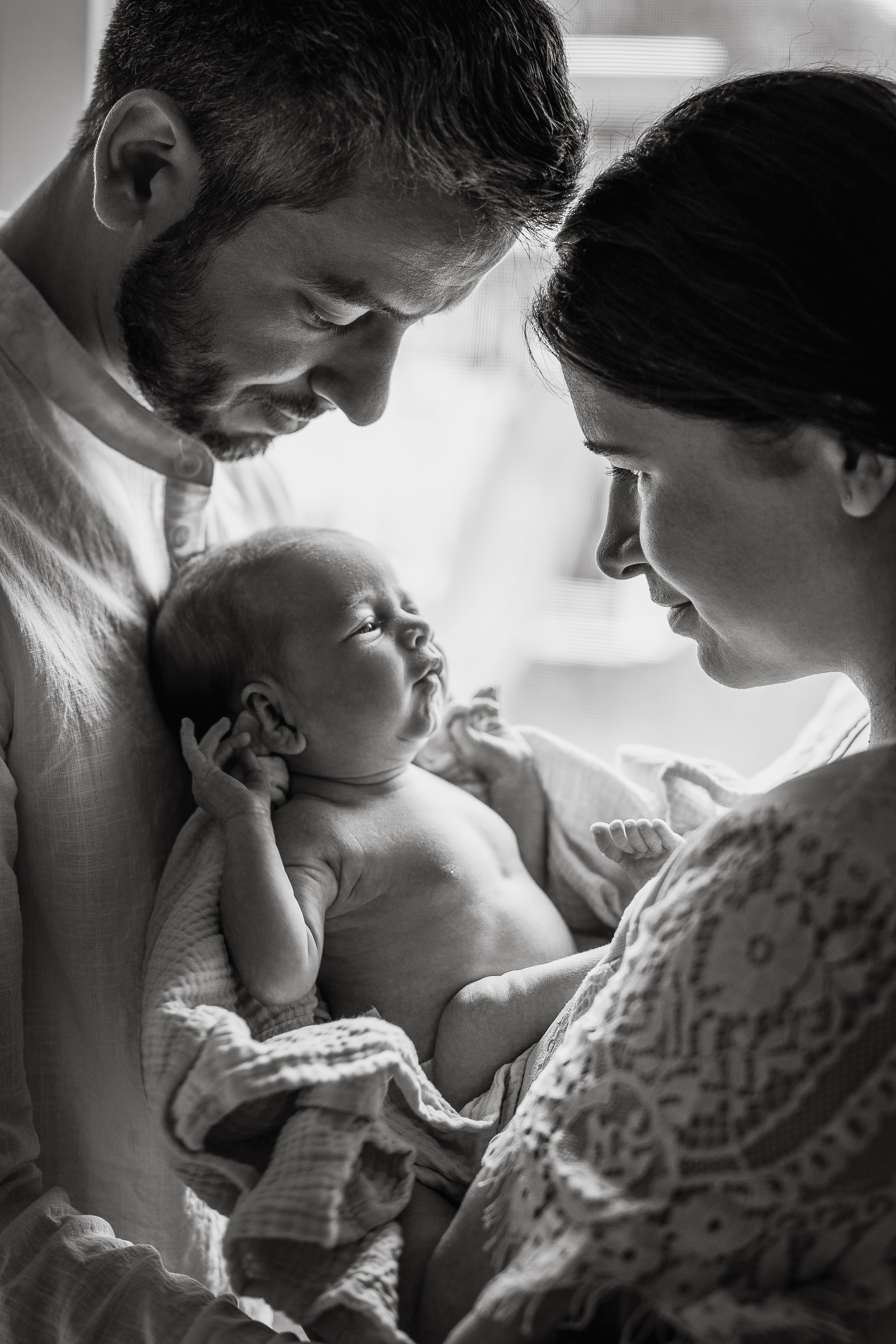 Minimalist Newborn Photography – Timeless & Elegant. Alisa Tant — Family and newborn photographer Bucks County, Montgomery county, Philadelphia, NJ