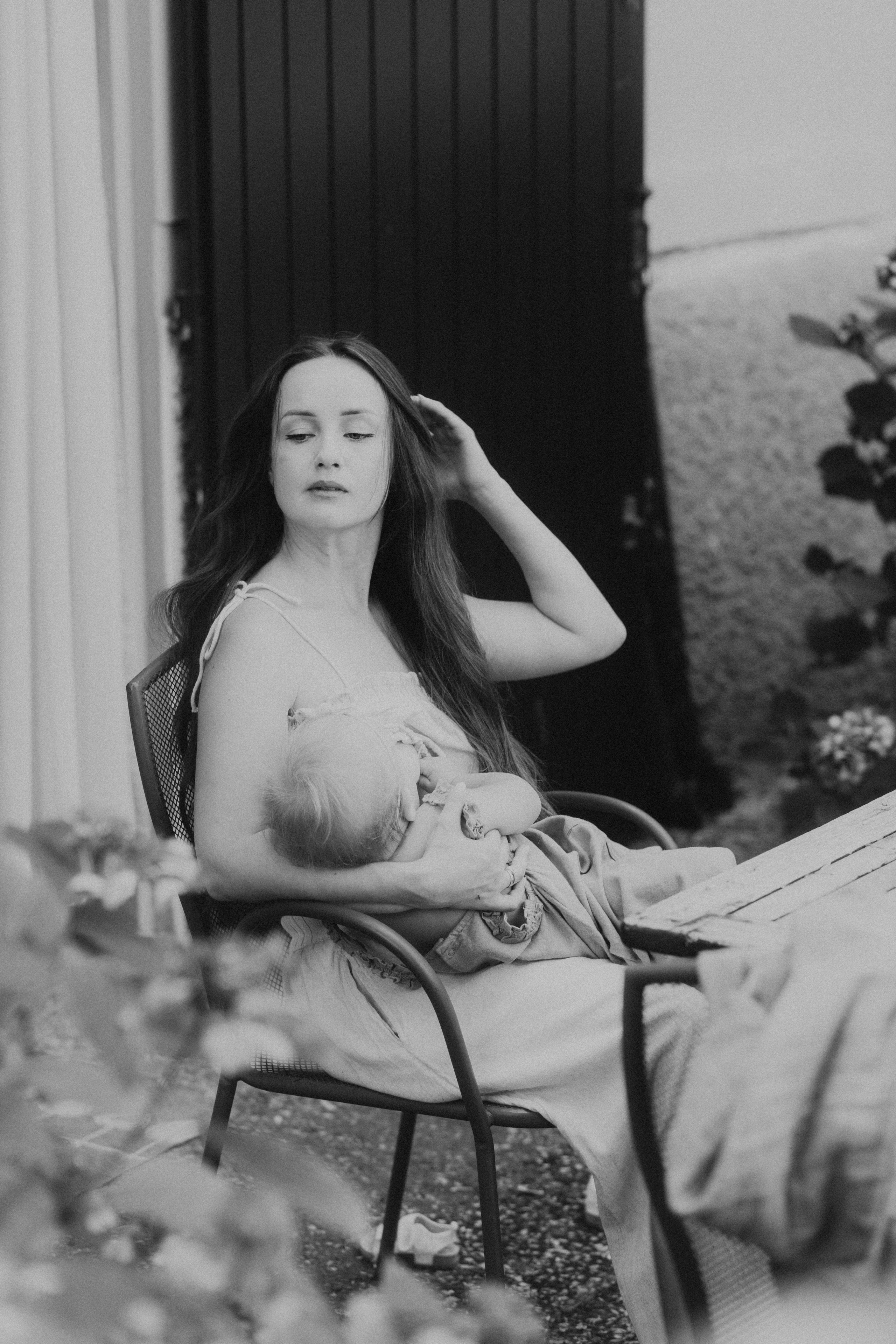 Maman et fille: la tendresse intemporelle. Je suis Olga, votre photographe de famille à Metz et dans toute la France