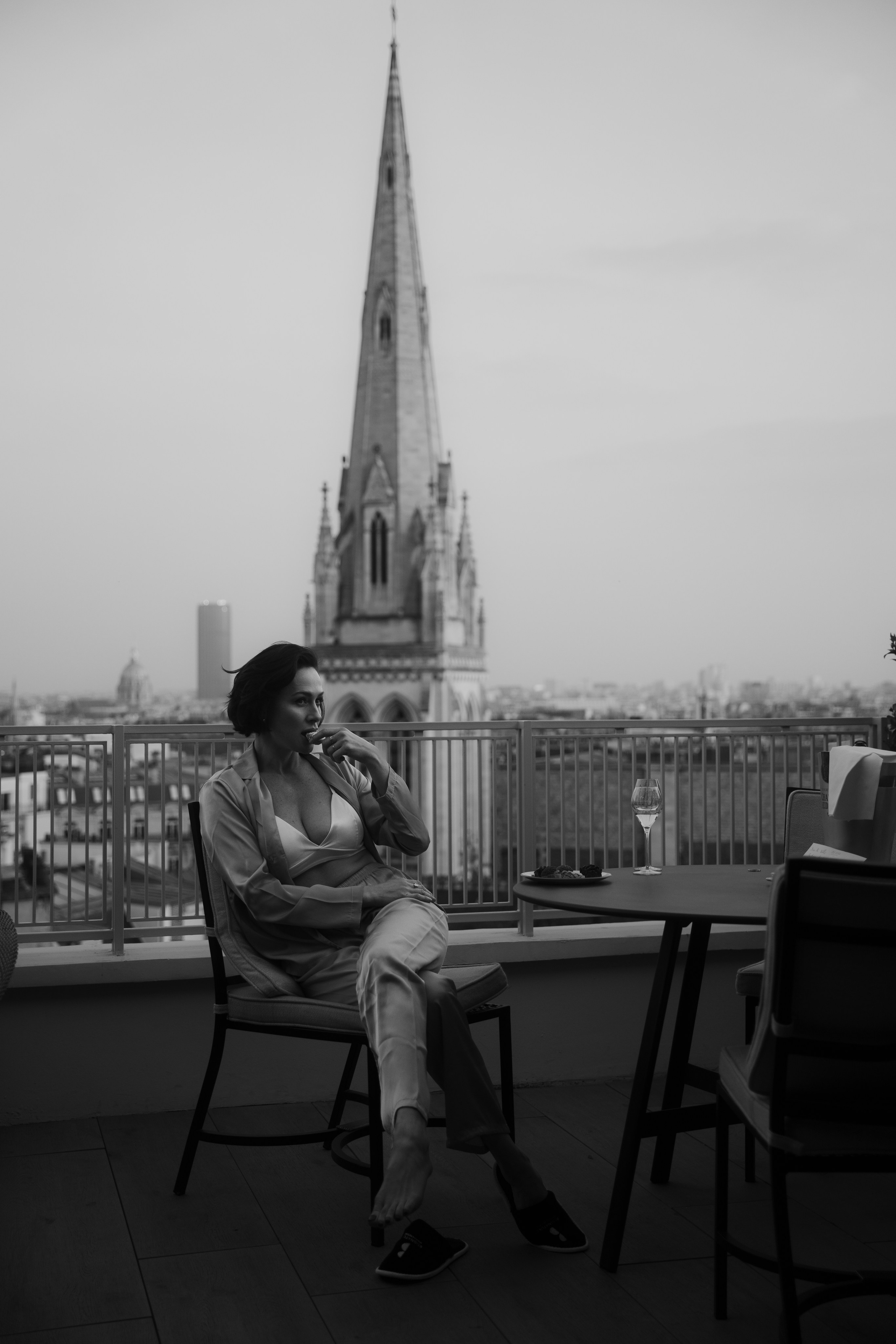 Ekaterina & Emanuele at Hôtel de Sers. Paris photographer — Polina Osipova