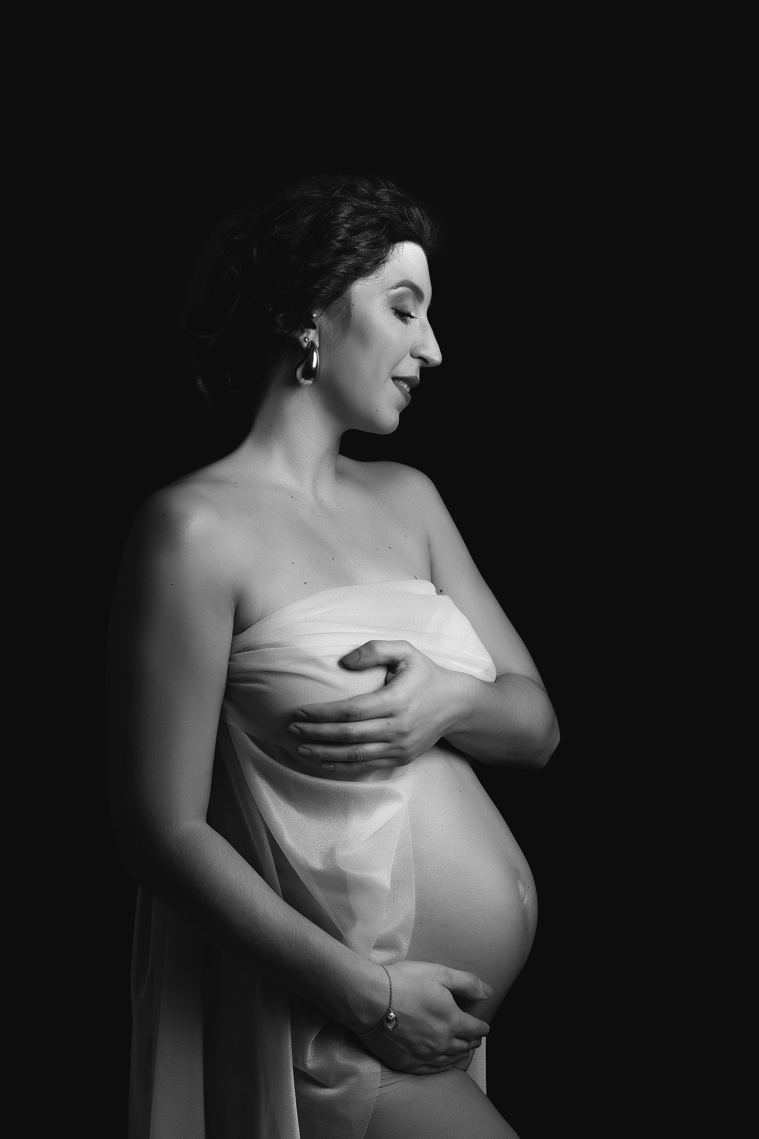 Babybauchshooting im Studio. Fotografin Heidenheim / Newborn, Babybauch & Familie - Nadine Schmalz