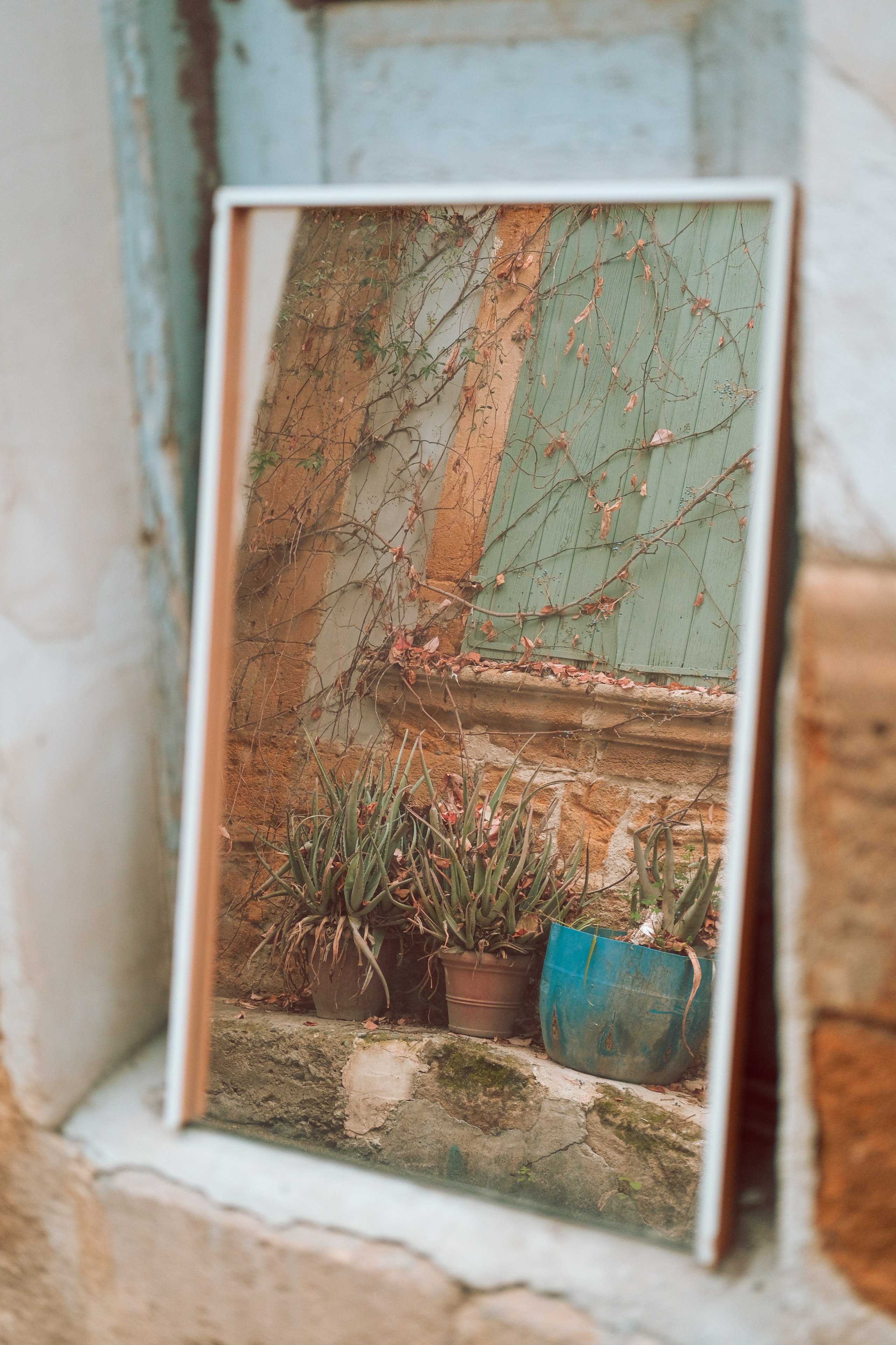 Reflection | Street Photography Nicosia, Cyprus | Yukophotography