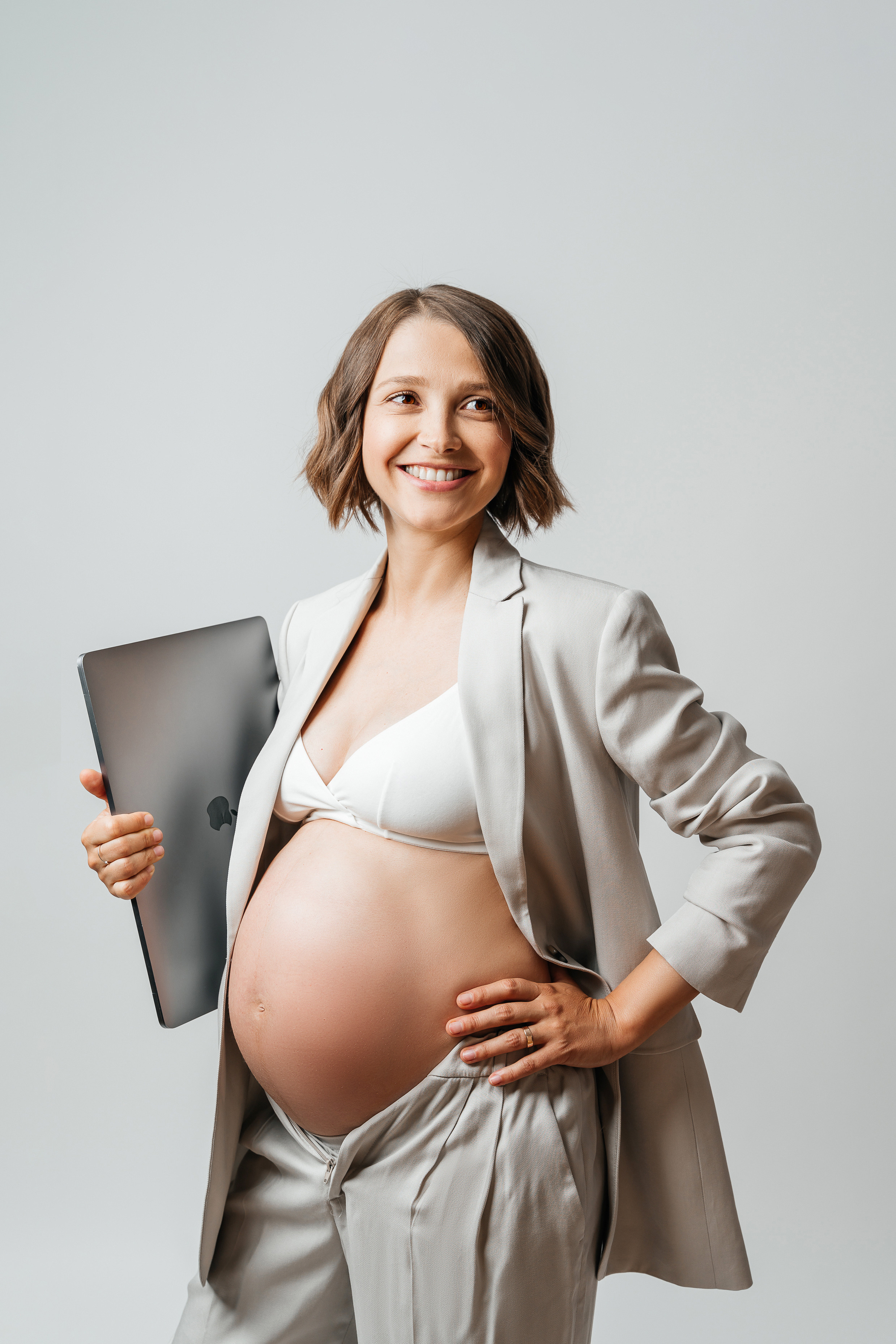 Pregnancy photo shoot in the studio