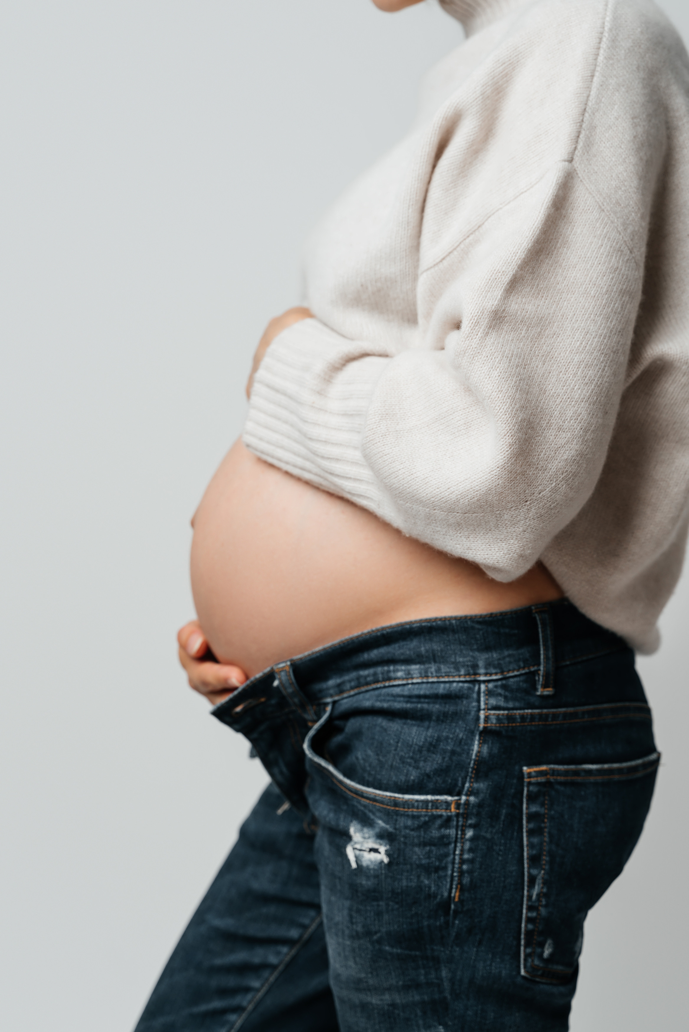 Pregnancy photo shoot in the studio