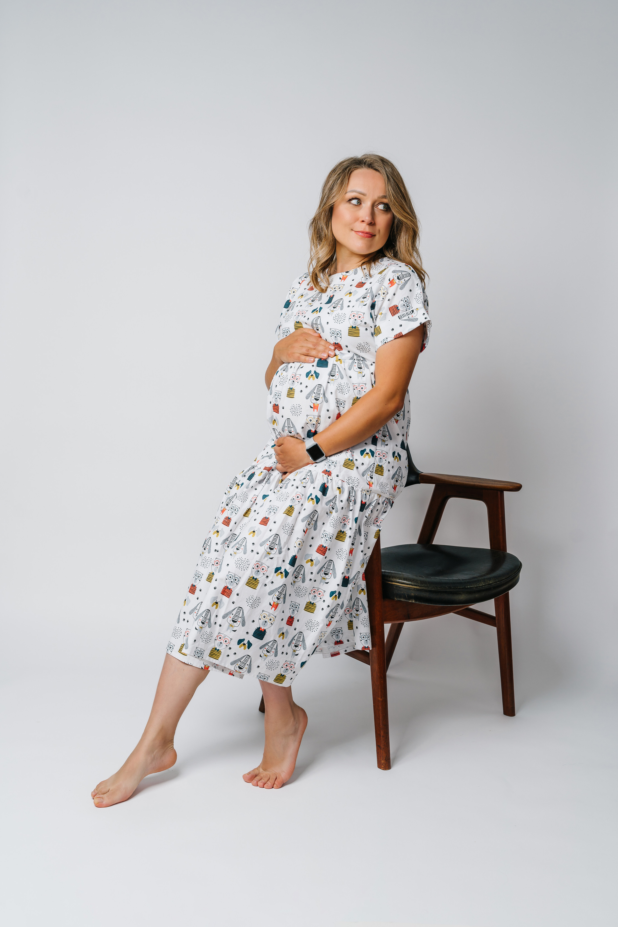 Pregnancy photo shoot in the studio