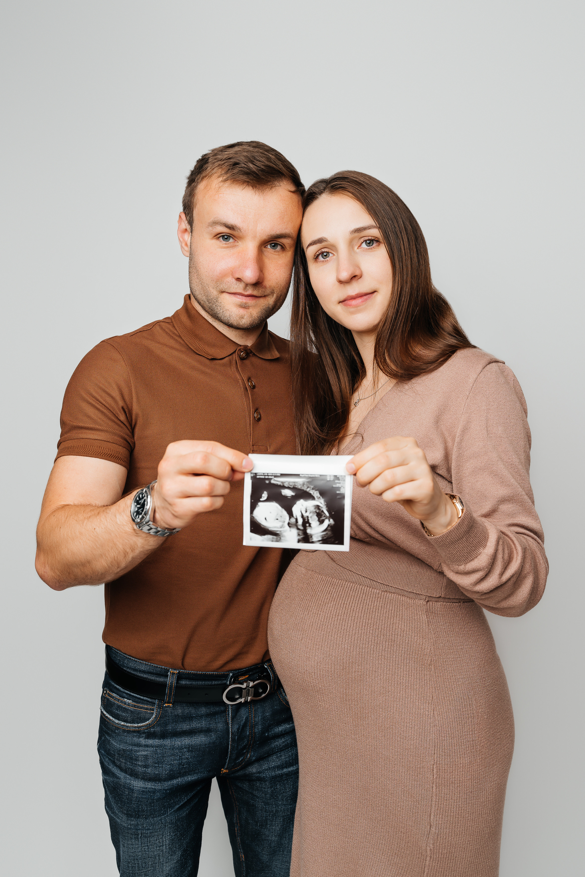 Pregnancy photo shoot in the studio