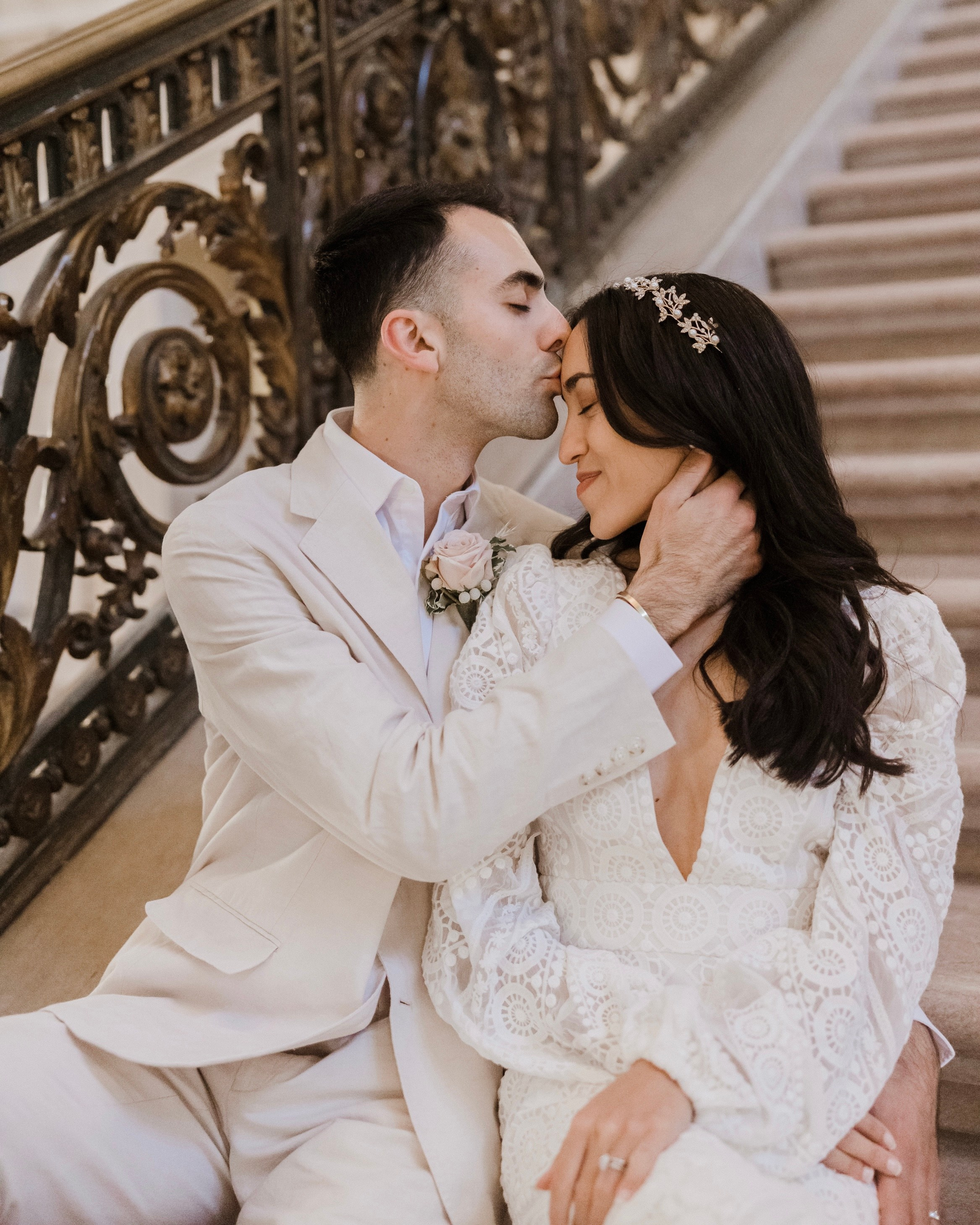 Цветокоррекция. Аяна Крапивкина — профессиональная ретушь и AI-визуал