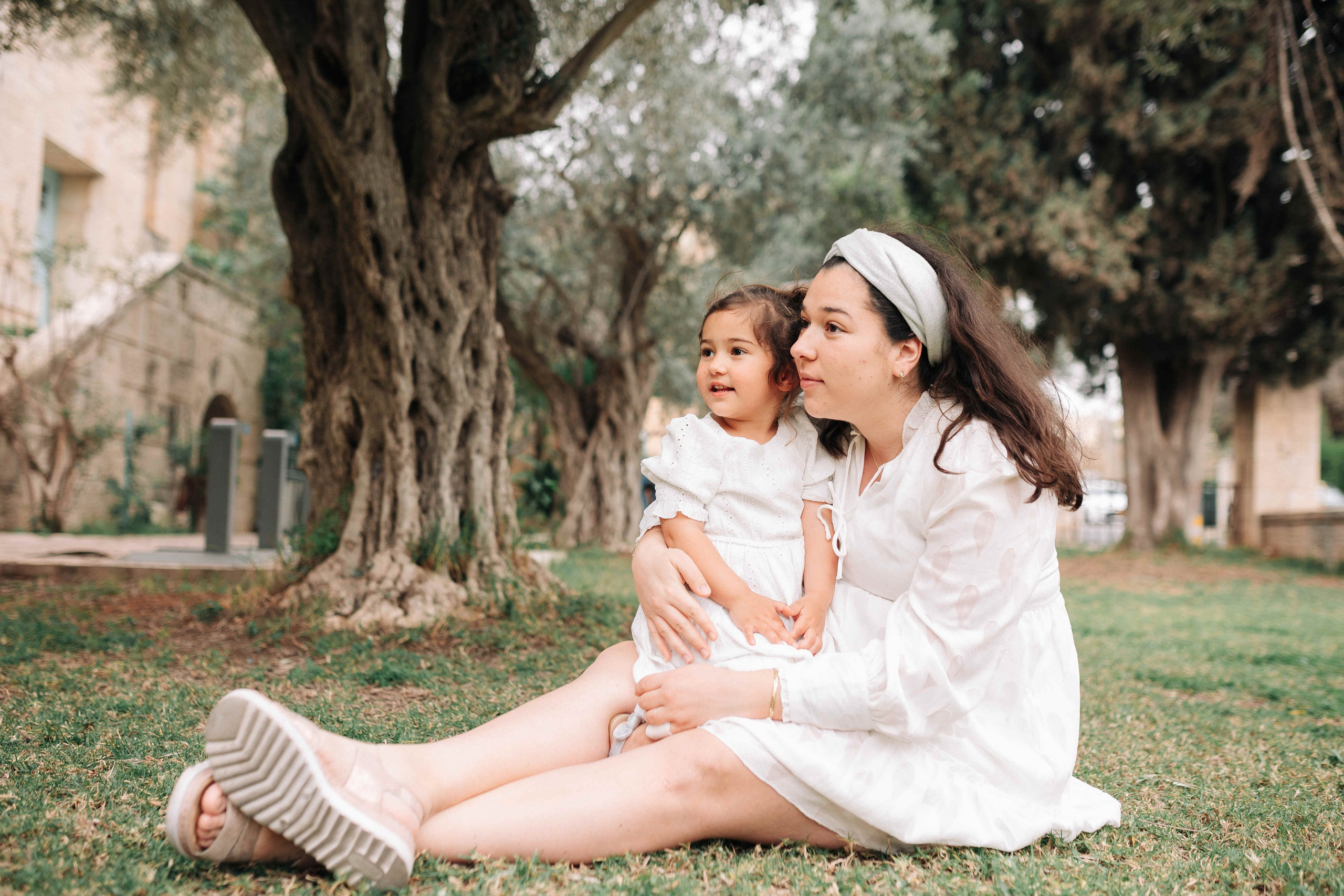 EXPECTING A BABY, JERUSALEM. PHOTOGRAPHER IN ISRAEL