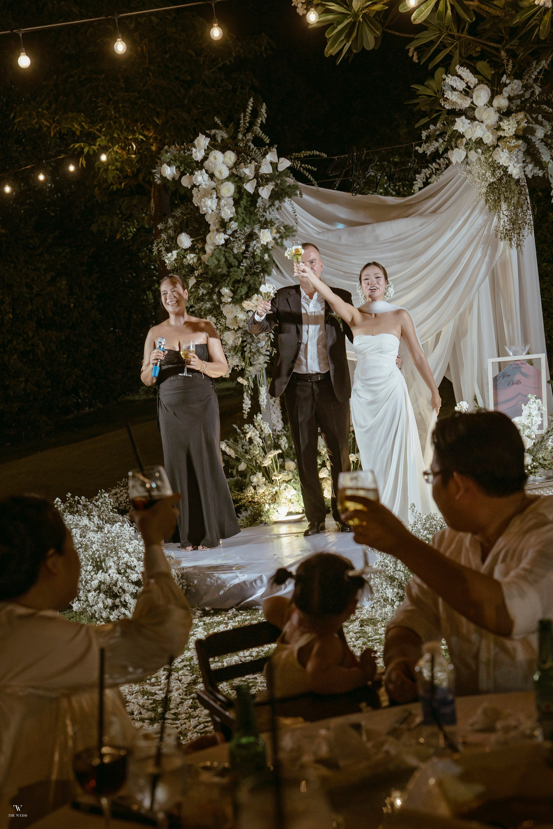 ALEX & NICOLE. WEDDING PHOTOGRAPHER IN VIETNAM