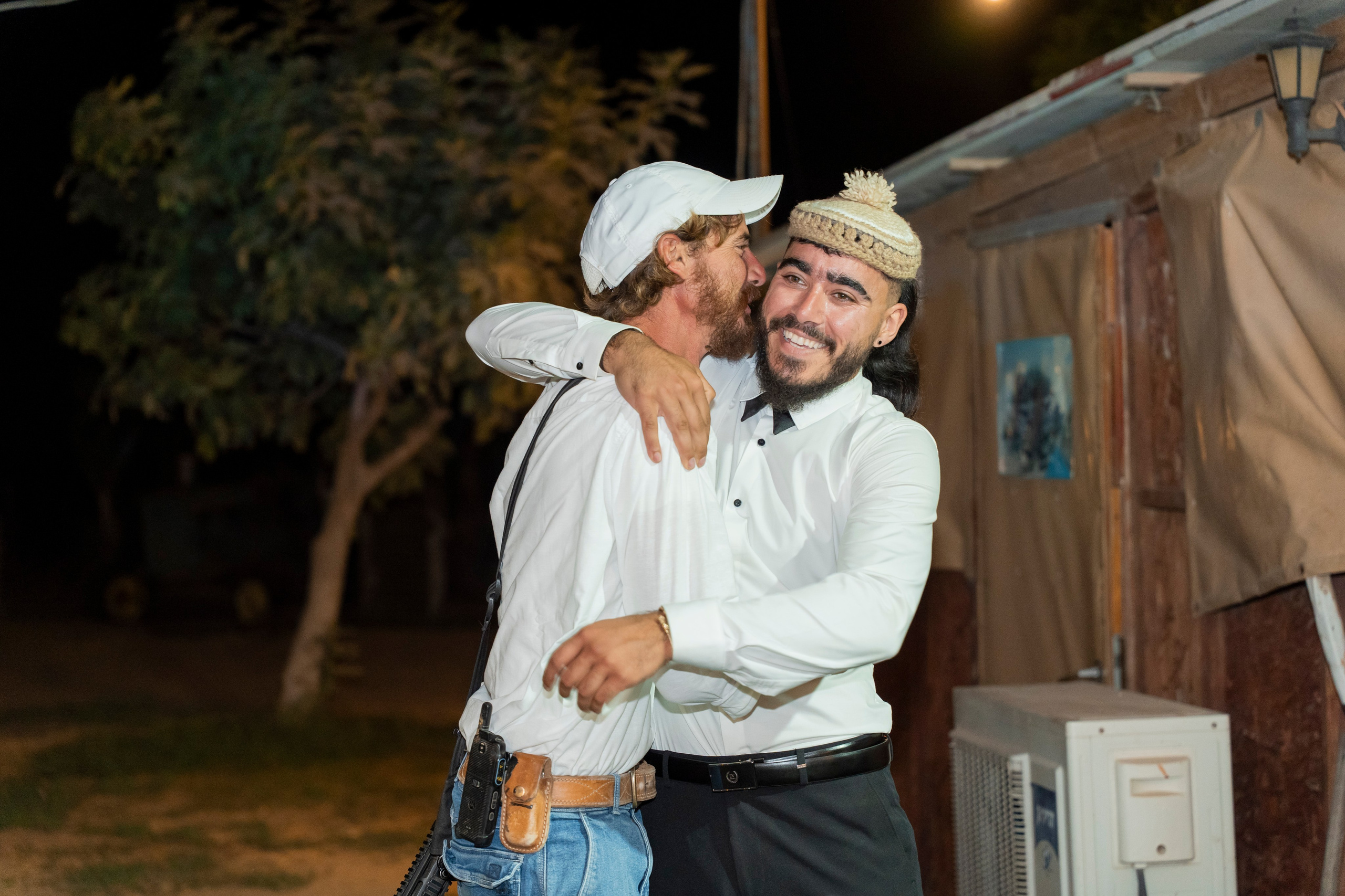 אביה ואחיה. יוסף מזרחי צילום חתונה, ברית וזוגיות. צלם מקצועי שאוהב להוציא אתכם הכי יפים ברגעים הכי מרגשים