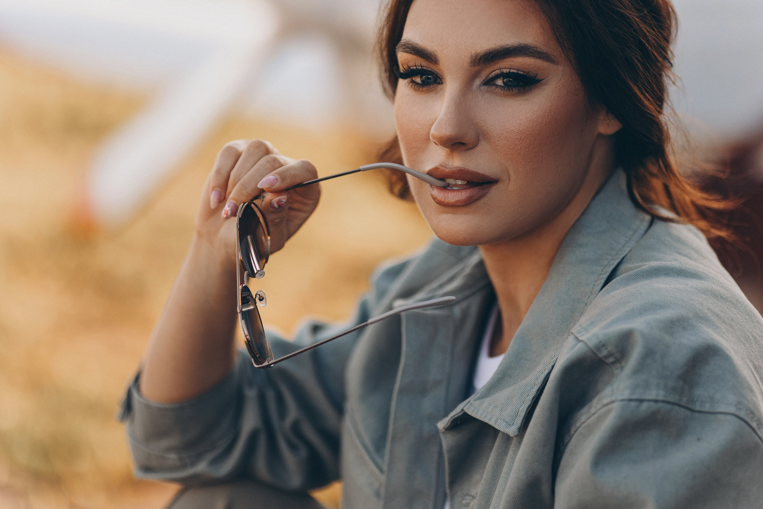 Фотосессия Love Story с самолетом в Таллинне. Фотограф в Таллинне — портретные, семейные и детские фотосессии