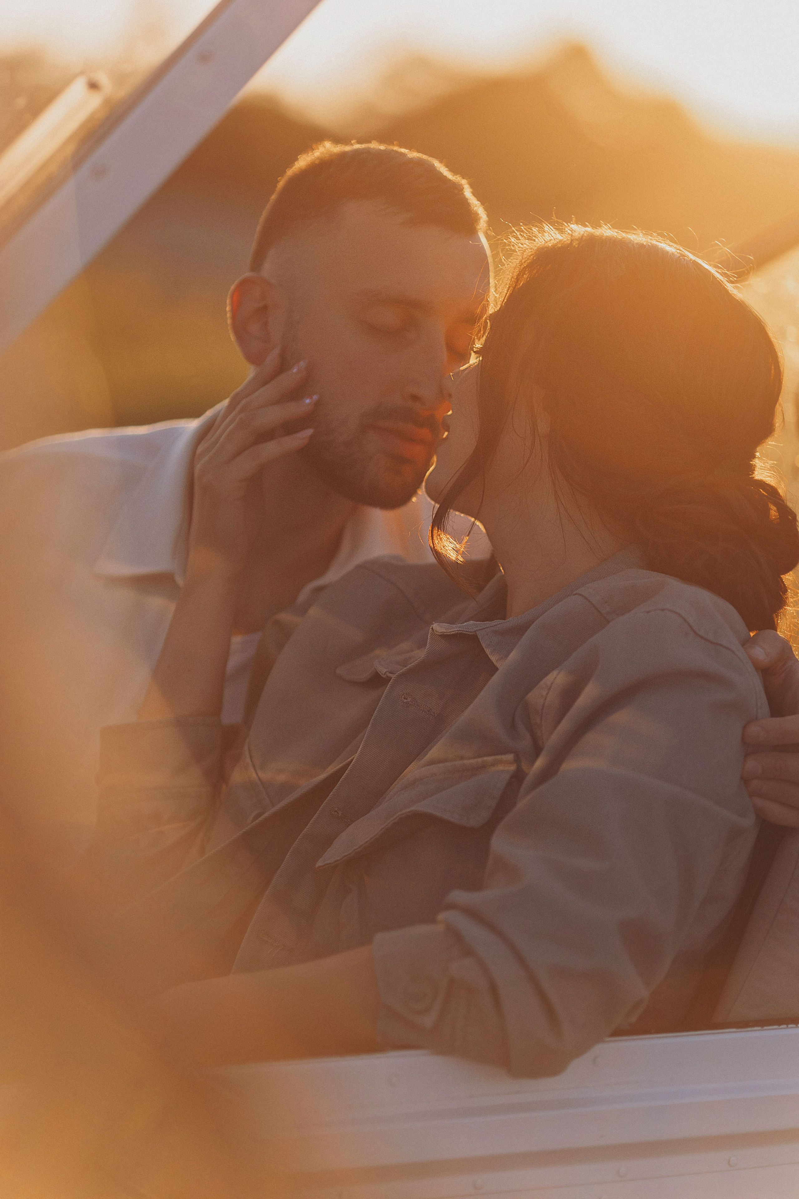 Фотосессия Love Story с самолетом в Таллинне. Фотограф в Таллинне — портретные, семейные и детские фотосессии