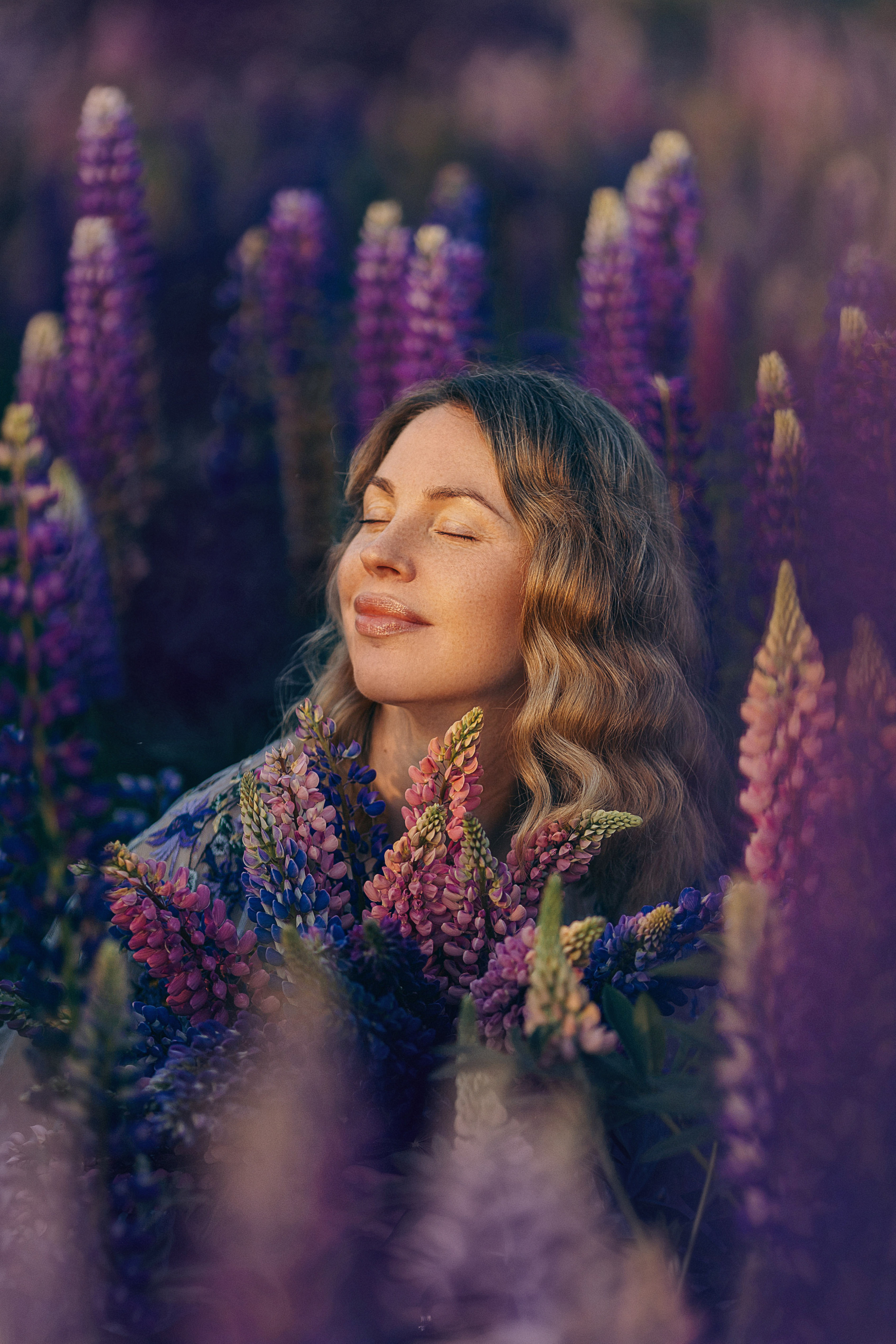 Фотосессии в цветущих люпиновых полях в Таллинне. Фотограф в Таллинне — портретные, семейные и детские фотосессии