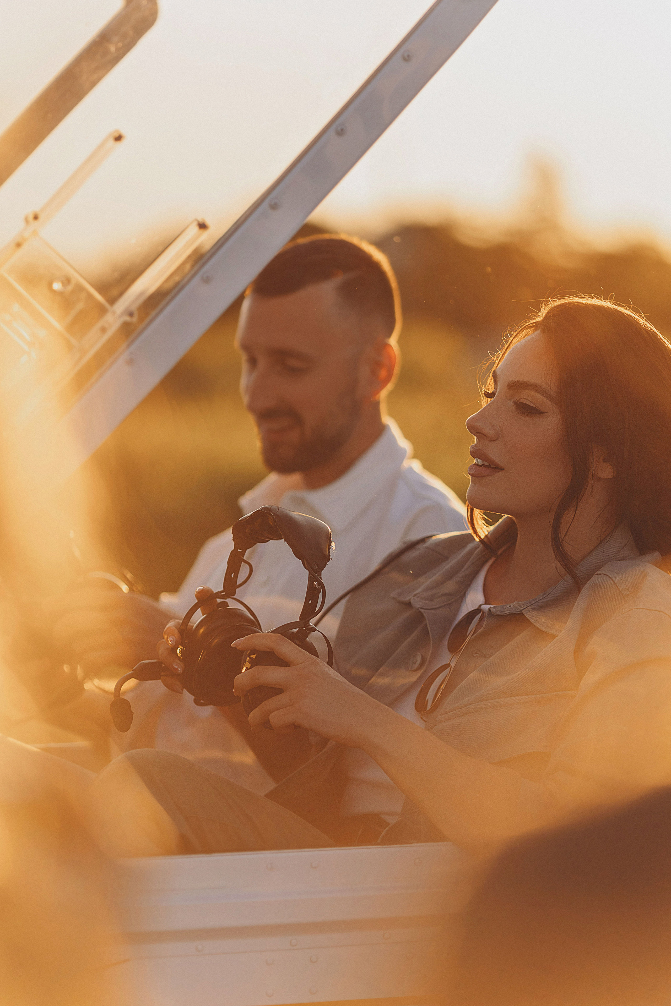 Фотосессия Love Story с самолетом в Таллинне. Фотограф в Таллинне — портретные, семейные и детские фотосессии