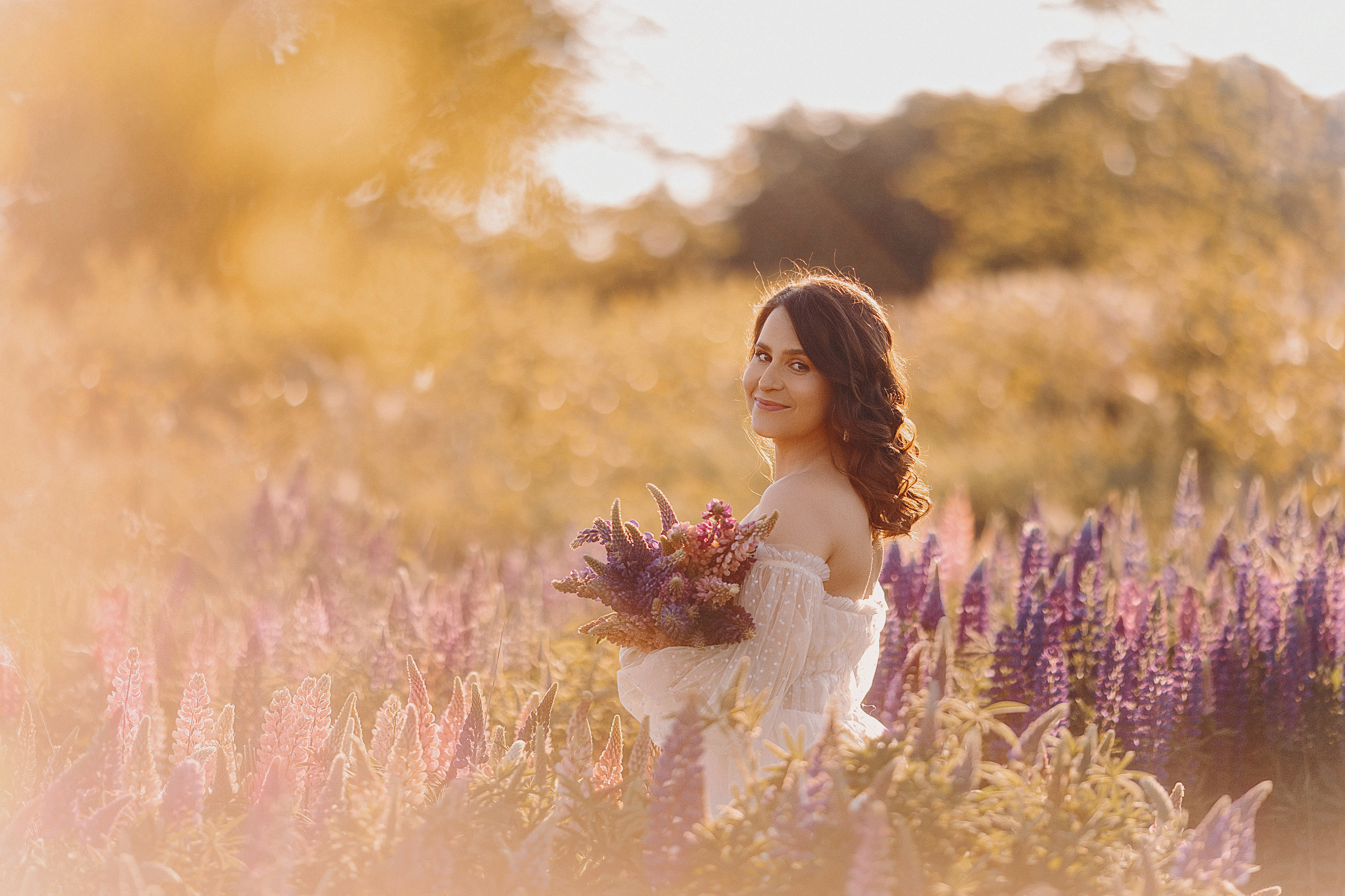 Фотосессии в цветущих люпиновых полях в Таллинне. Фотограф в Таллинне — портретные, семейные и детские фотосессии