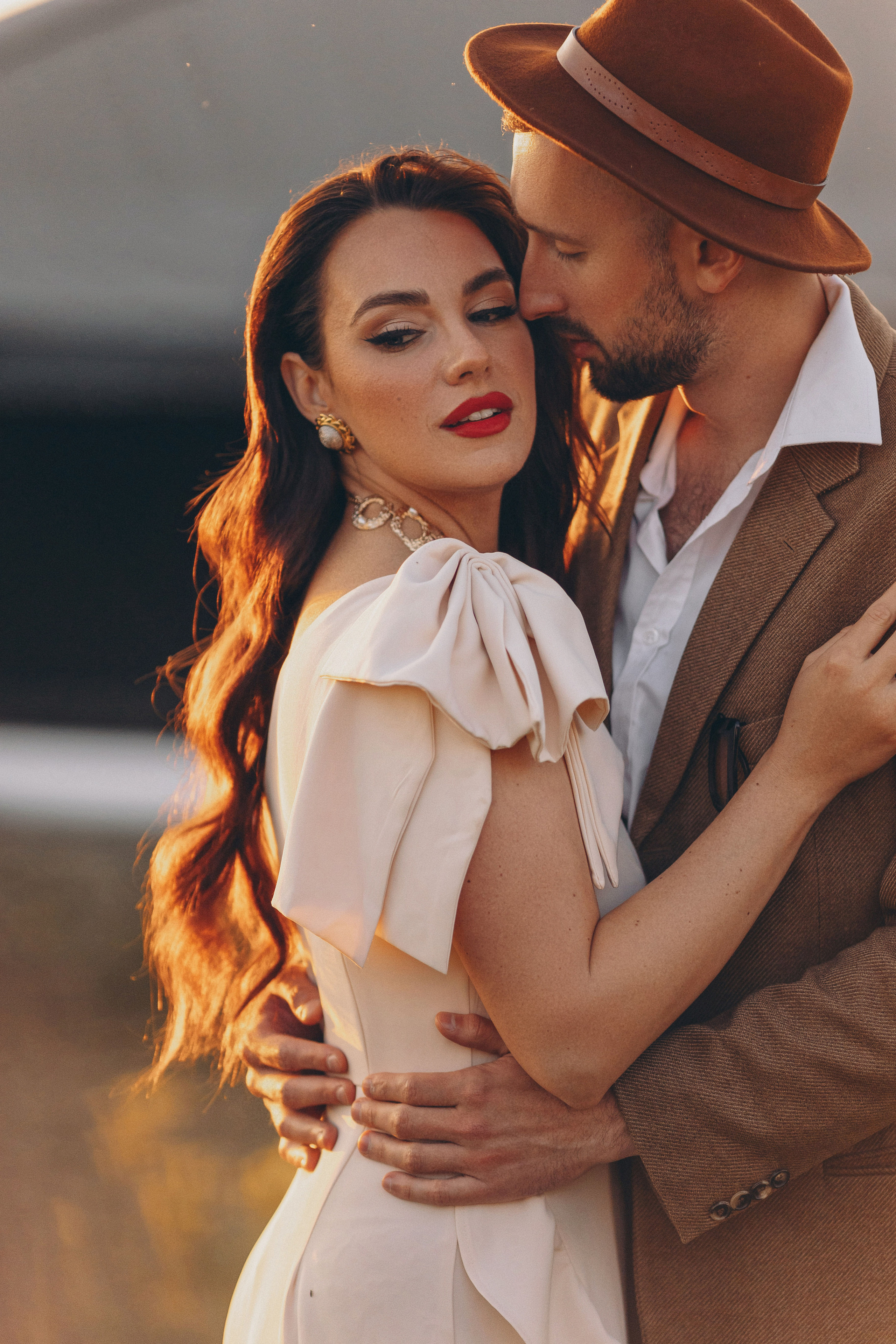 Фотосессия Love Story с самолетом в Таллинне. Фотограф в Таллинне — портретные, семейные и детские фотосессии