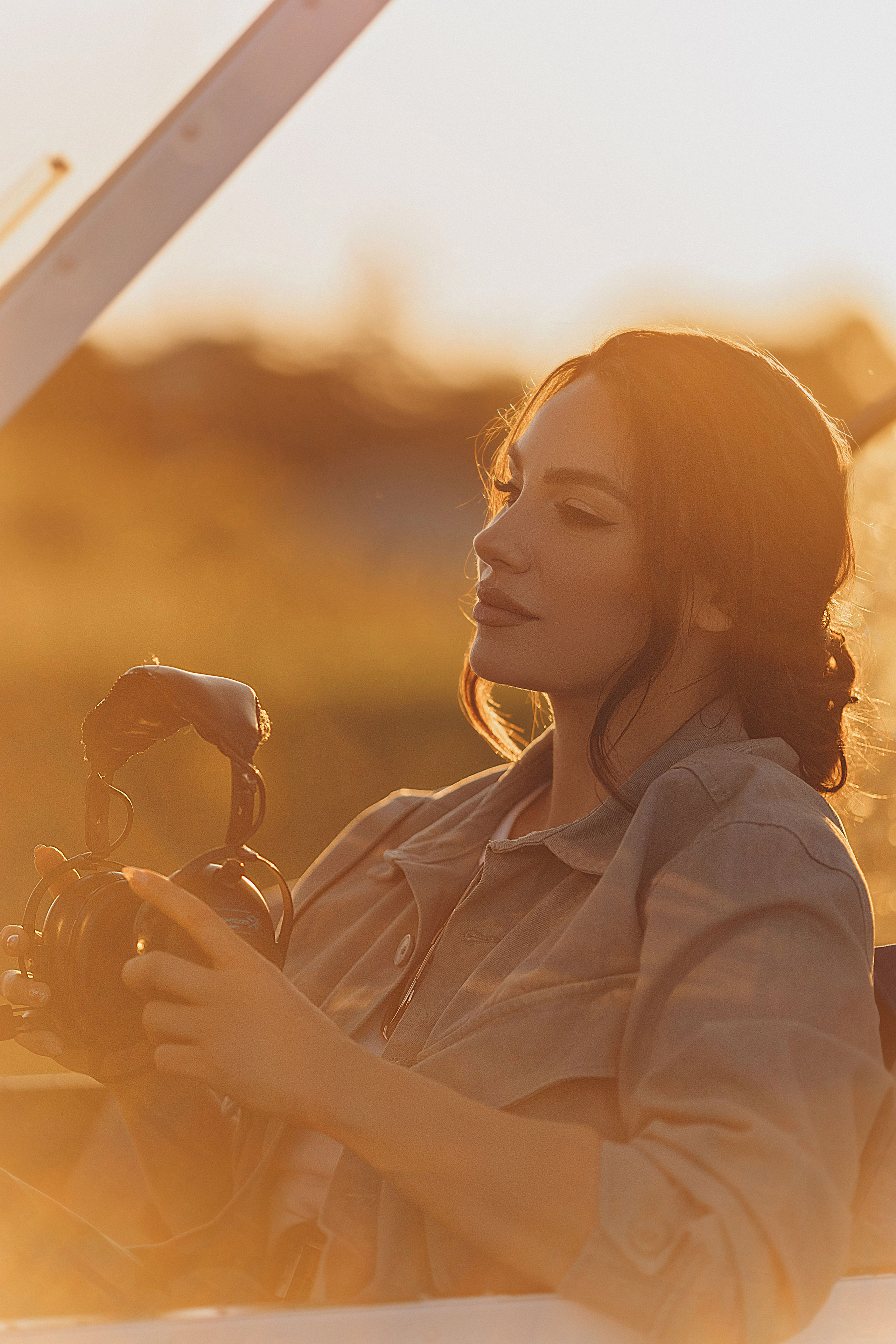 Фотосессия Love Story с самолетом в Таллинне. Фотограф в Таллинне — портретные, семейные и детские фотосессии