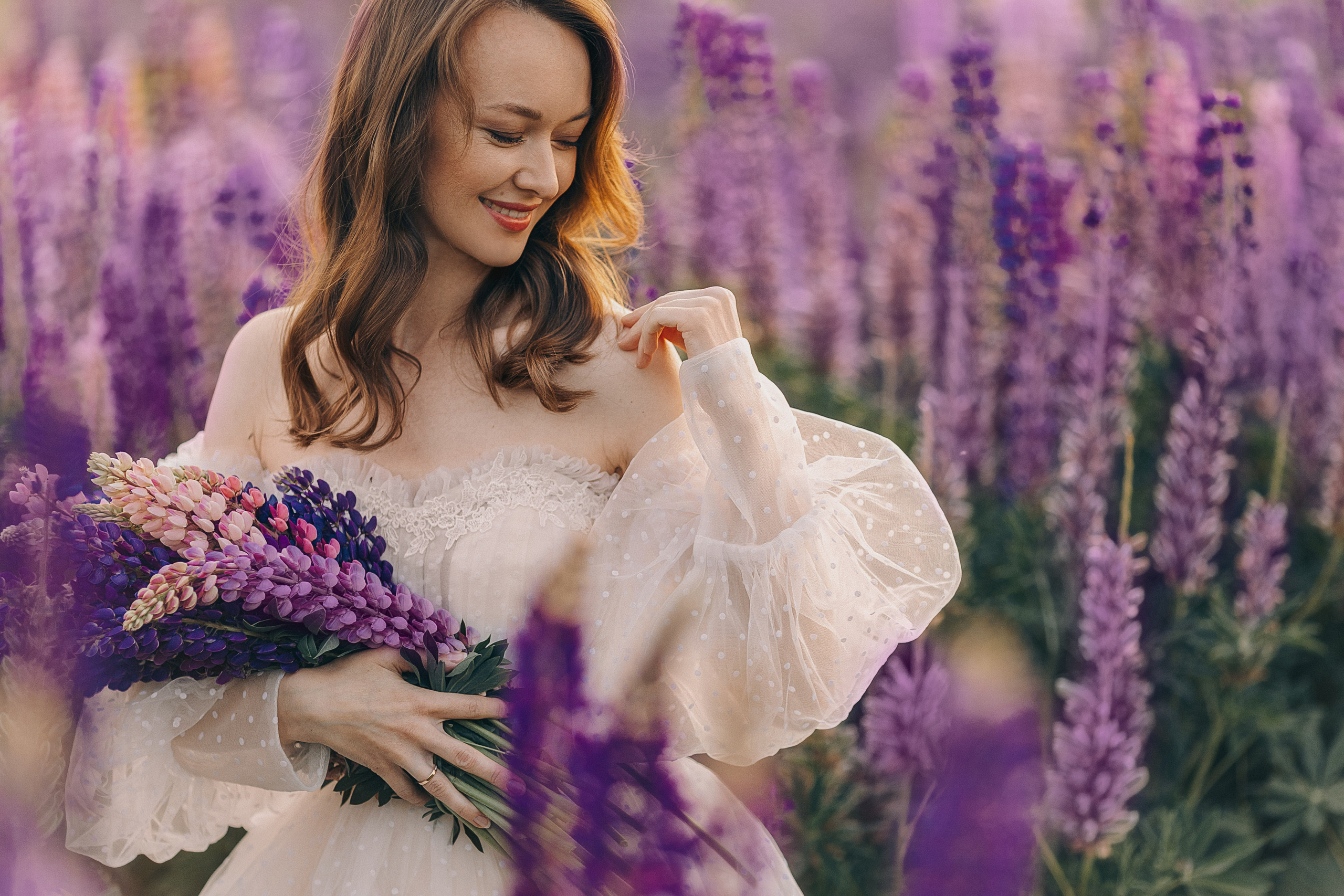 Фотосессии в цветущих люпиновых полях в Таллинне. Фотограф в Таллинне — портретные, семейные и детские фотосессии