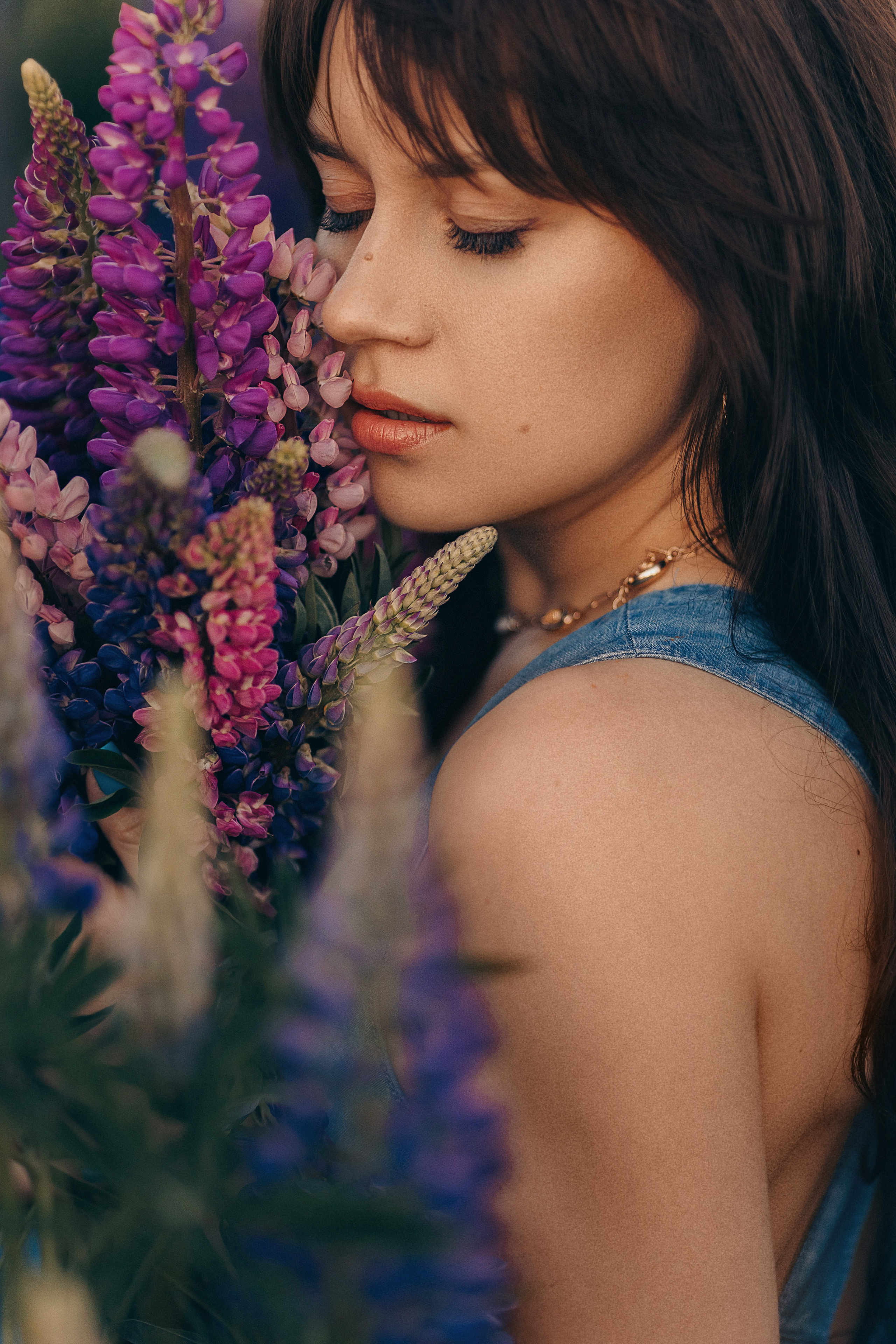 Фотосессии в цветущих люпиновых полях в Таллинне. Фотограф в Таллинне — портретные, семейные и детские фотосессии