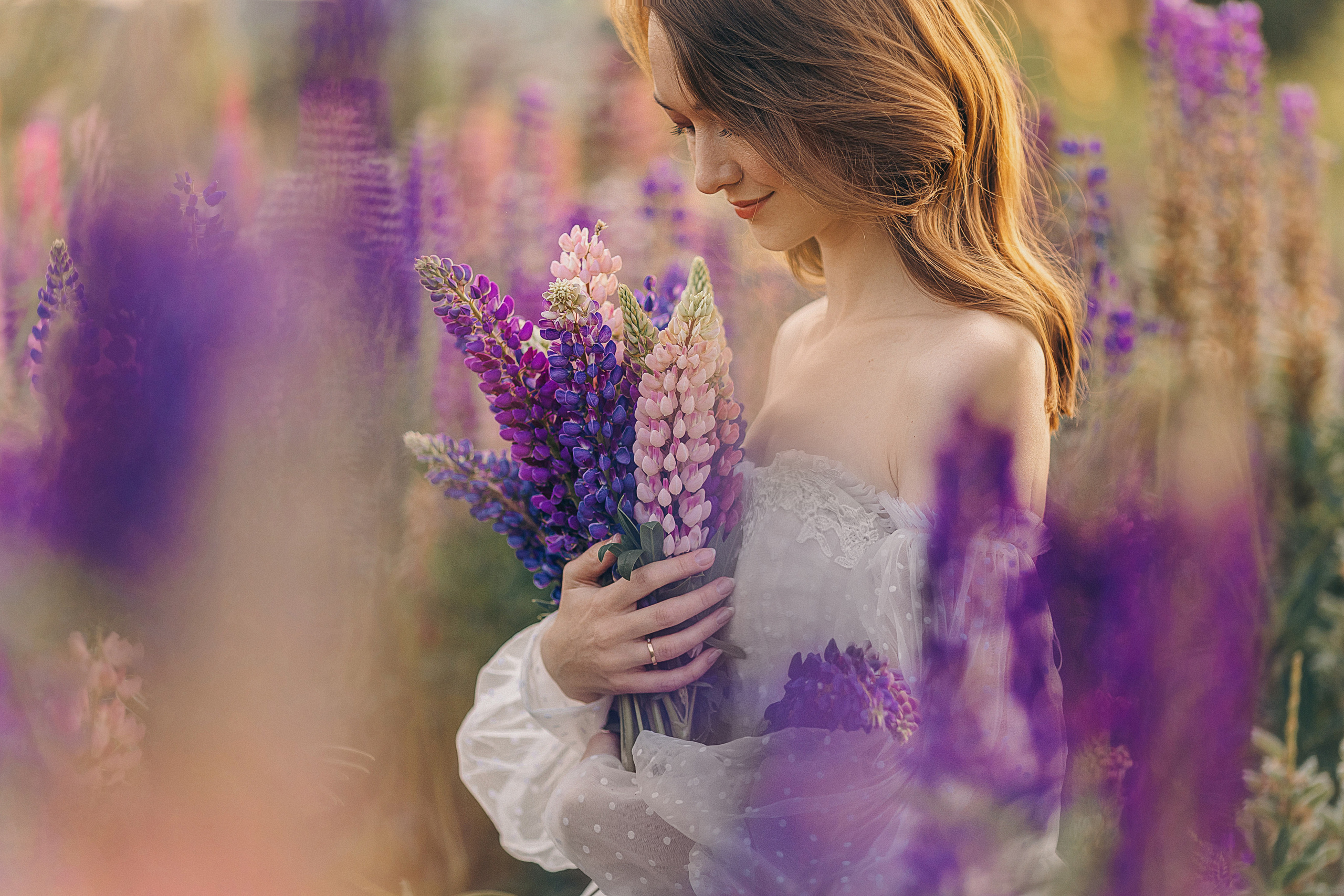 Фотосессии в цветущих люпиновых полях в Таллинне. Фотограф в Таллинне — портретные, семейные и детские фотосессии