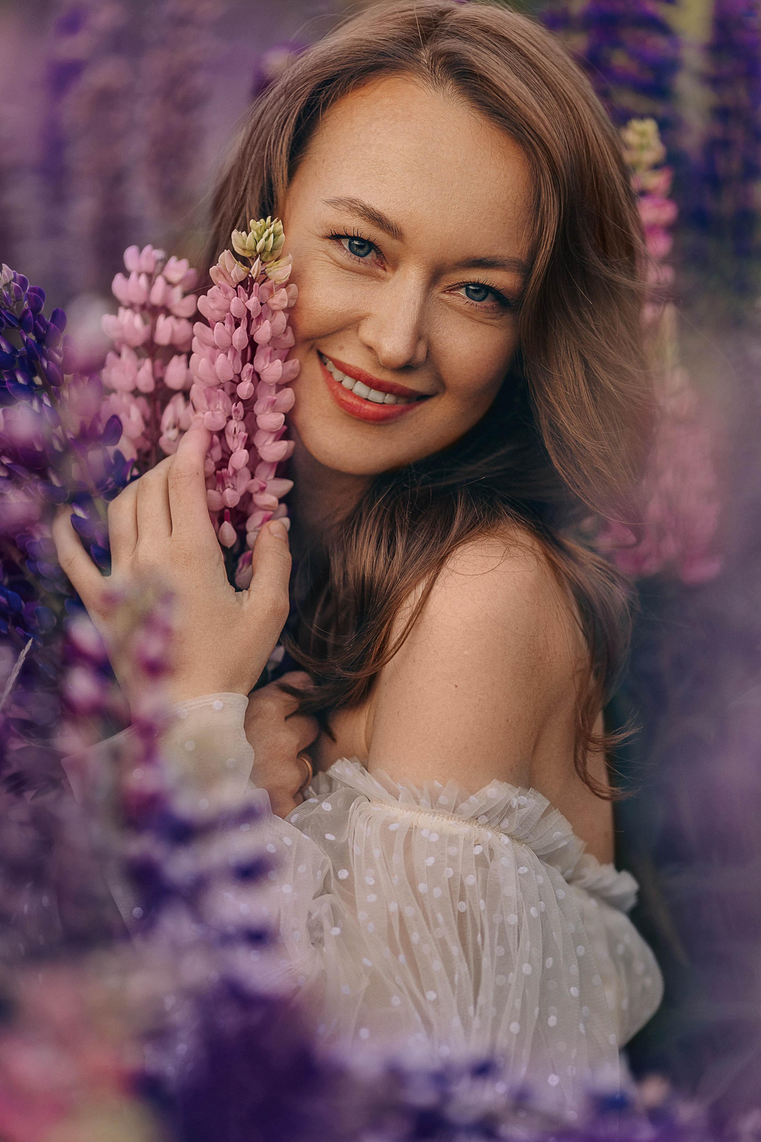 Фотосессии в цветущих люпиновых полях в Таллинне. Фотограф в Таллинне — портретные, семейные и детские фотосессии