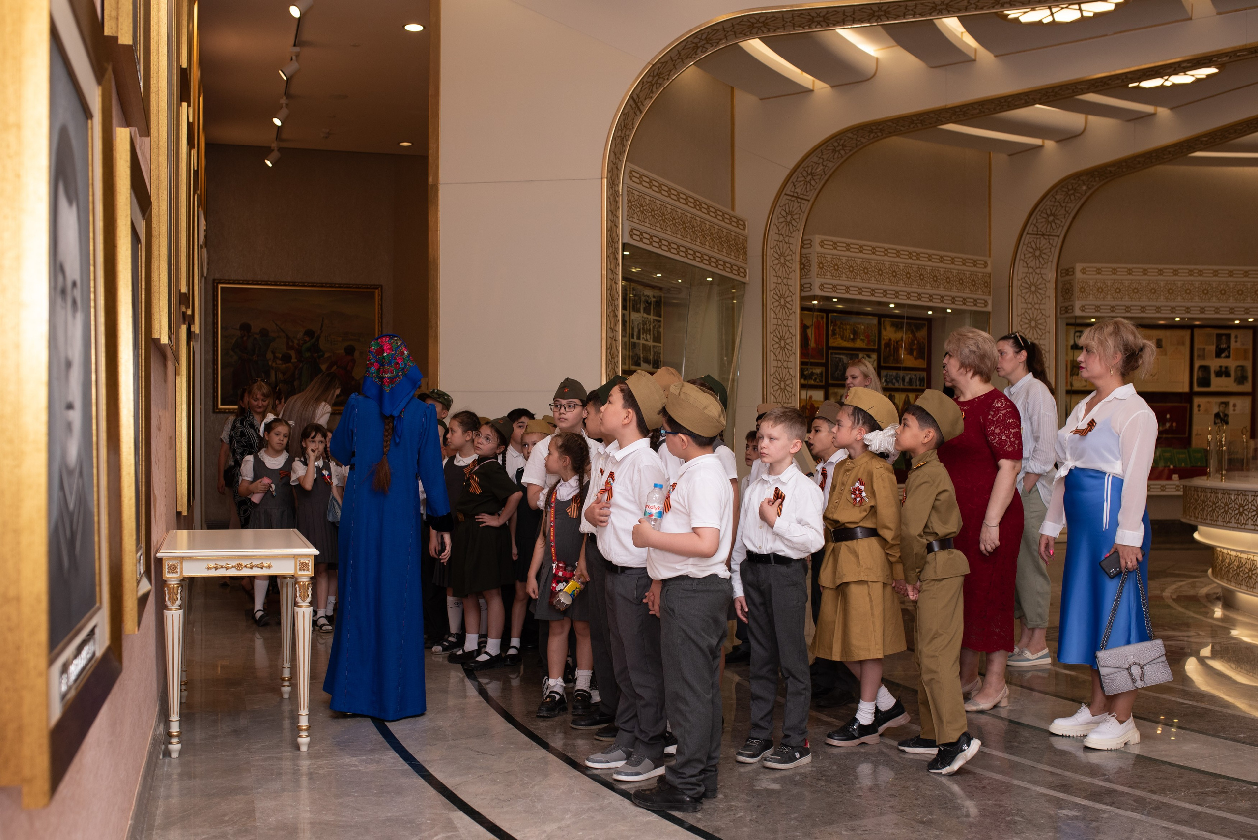 Вечный огонь 2"А» класс. Ваш фотограф в Ашхабаде Гамлет Осипов