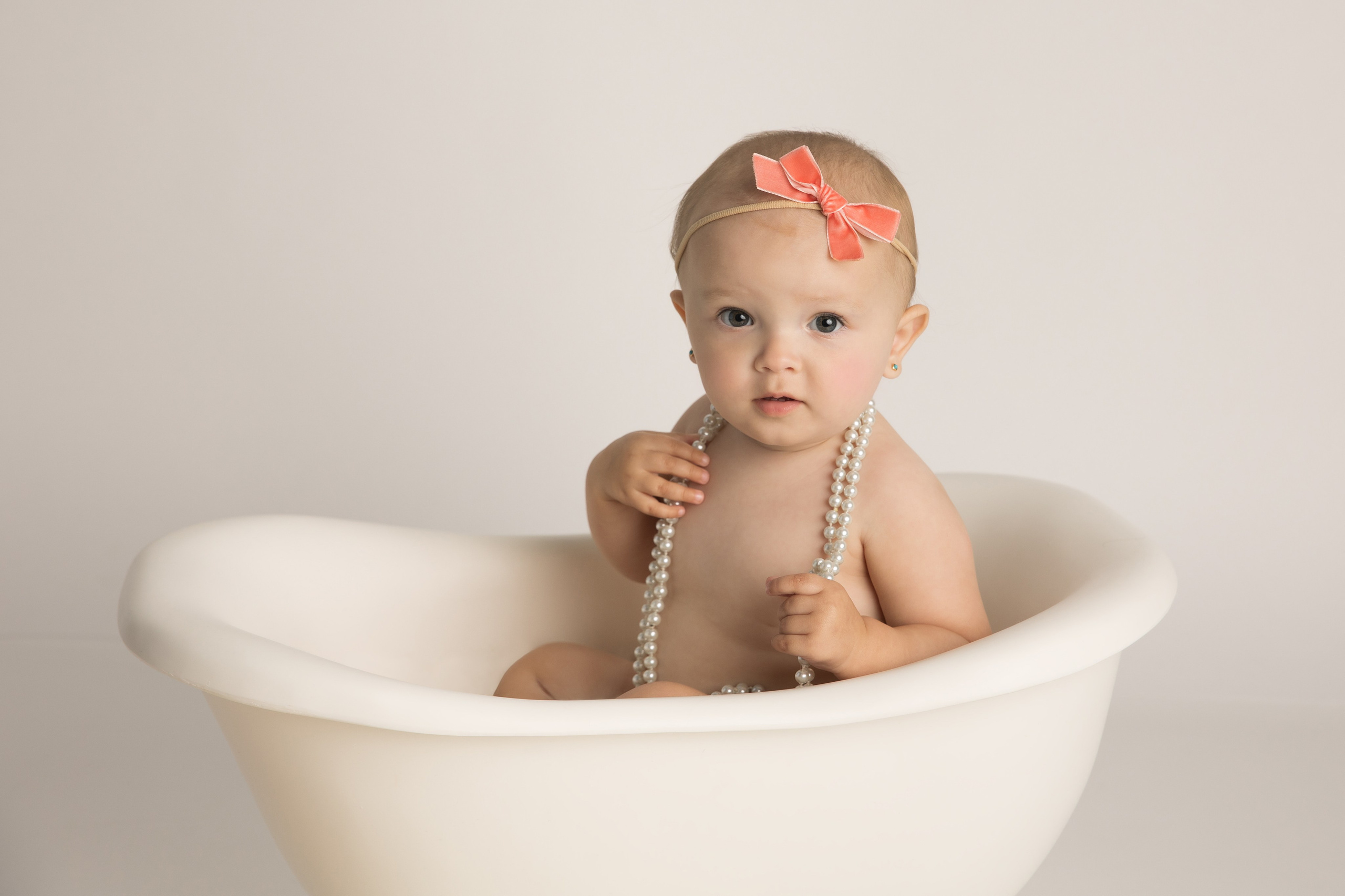 Smash cake photo session in Miami. Miami Family and Event Photographer