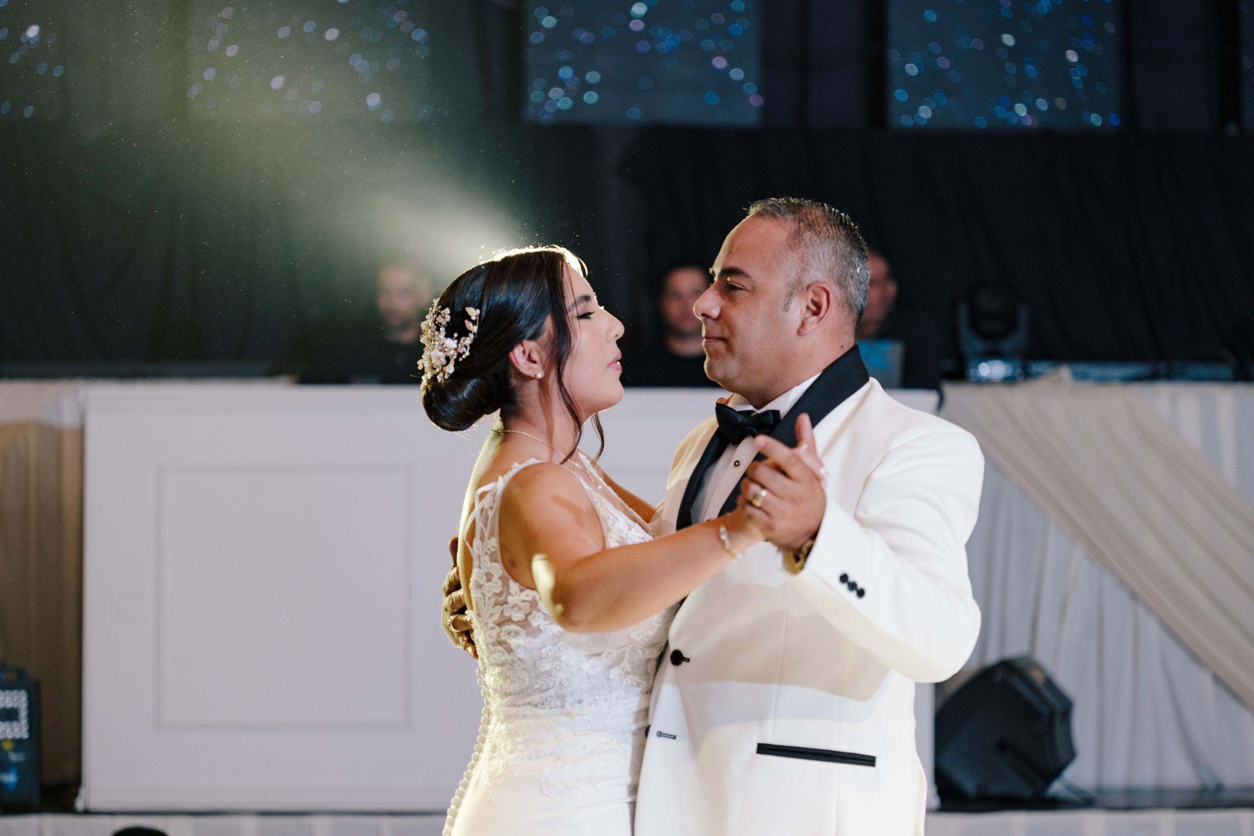 Alejandra y Salvador. Principal