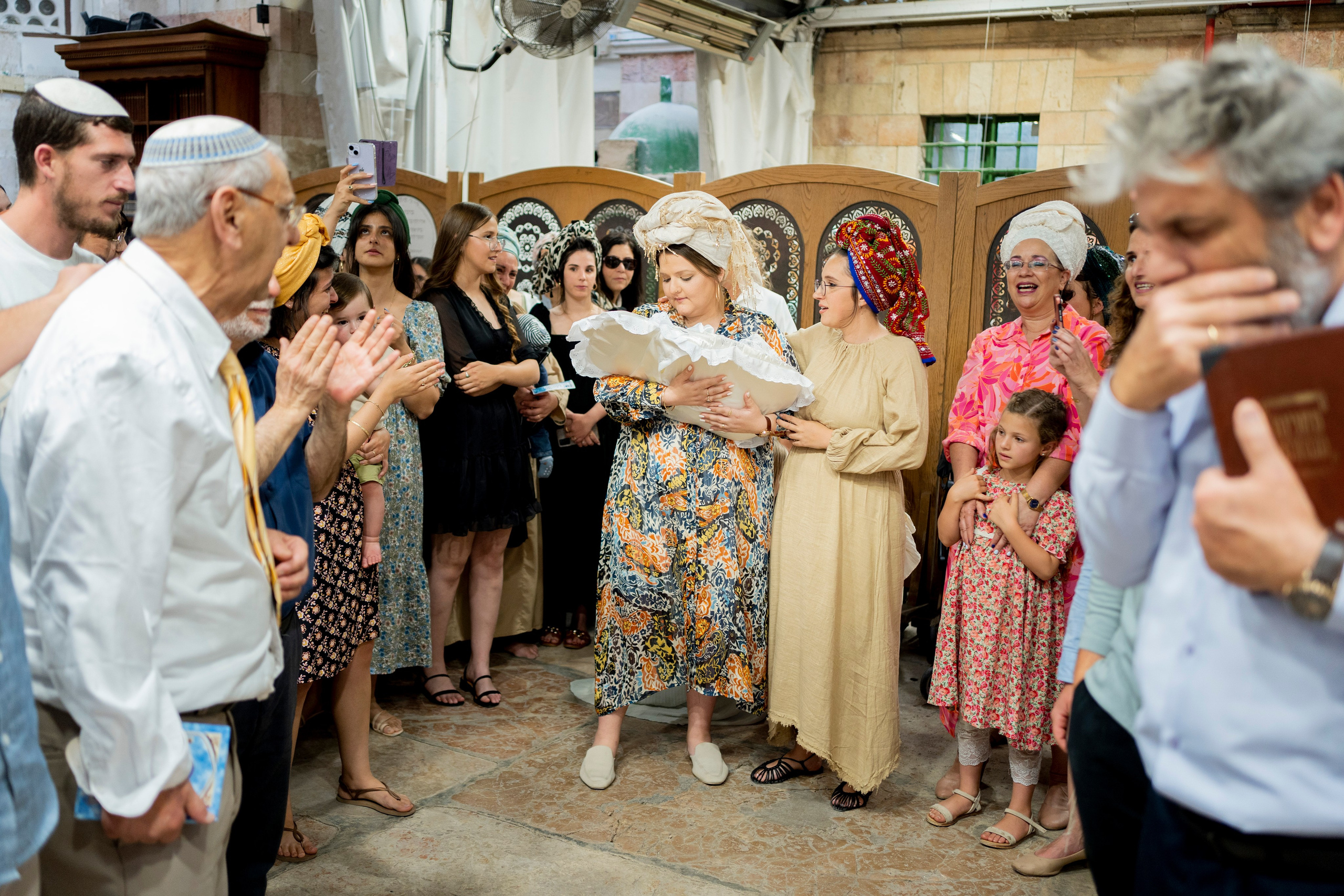 הברית של נחמן חזן. יוסף מזרחי צילום חתונה, ברית וזוגיות. צלם מקצועי שאוהב להוציא אתכם הכי יפים ברגעים הכי מרגשים