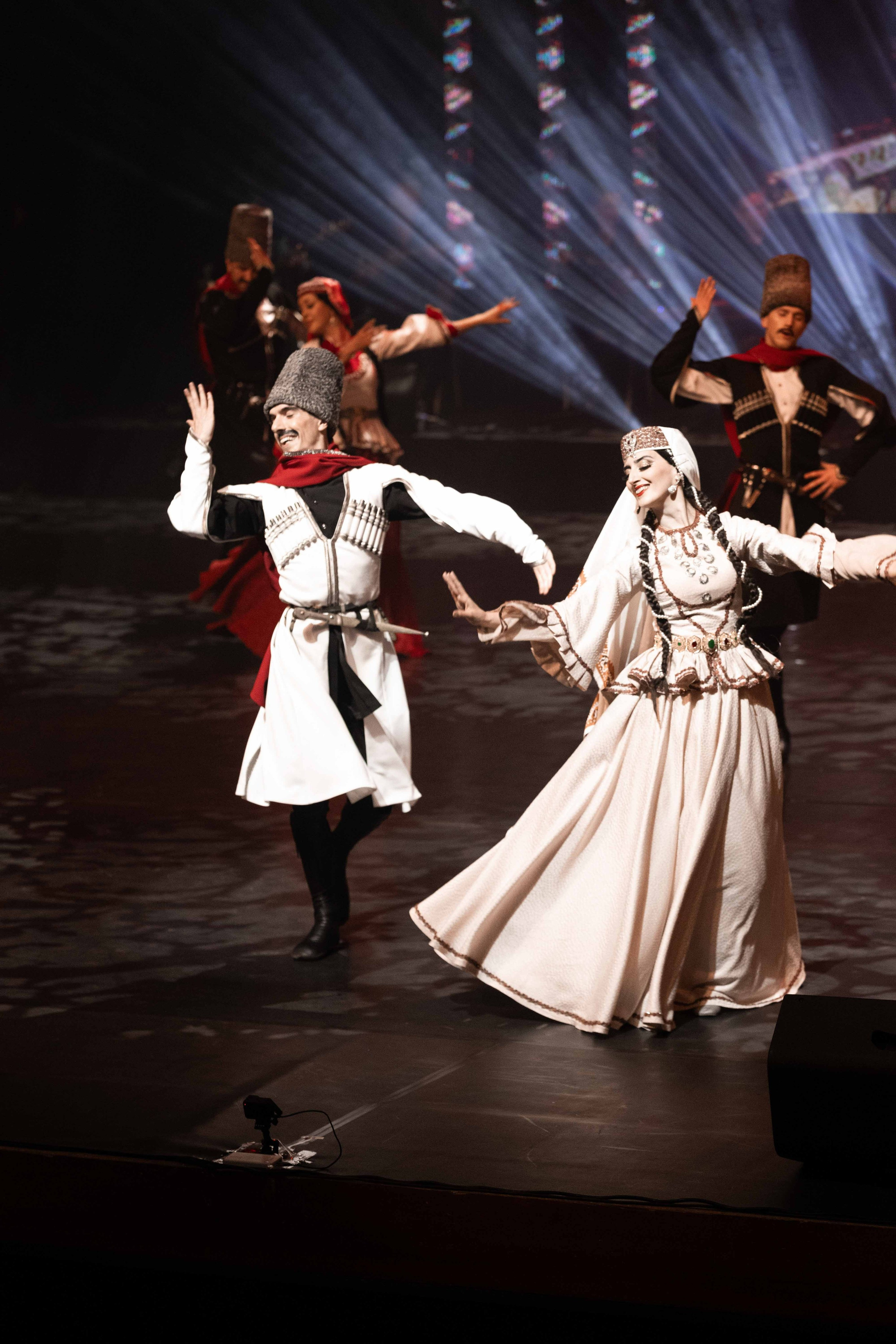 STATE DANCE ENSEMBLE. Wedding&Event photographer Ismail Rzayev in Baku
