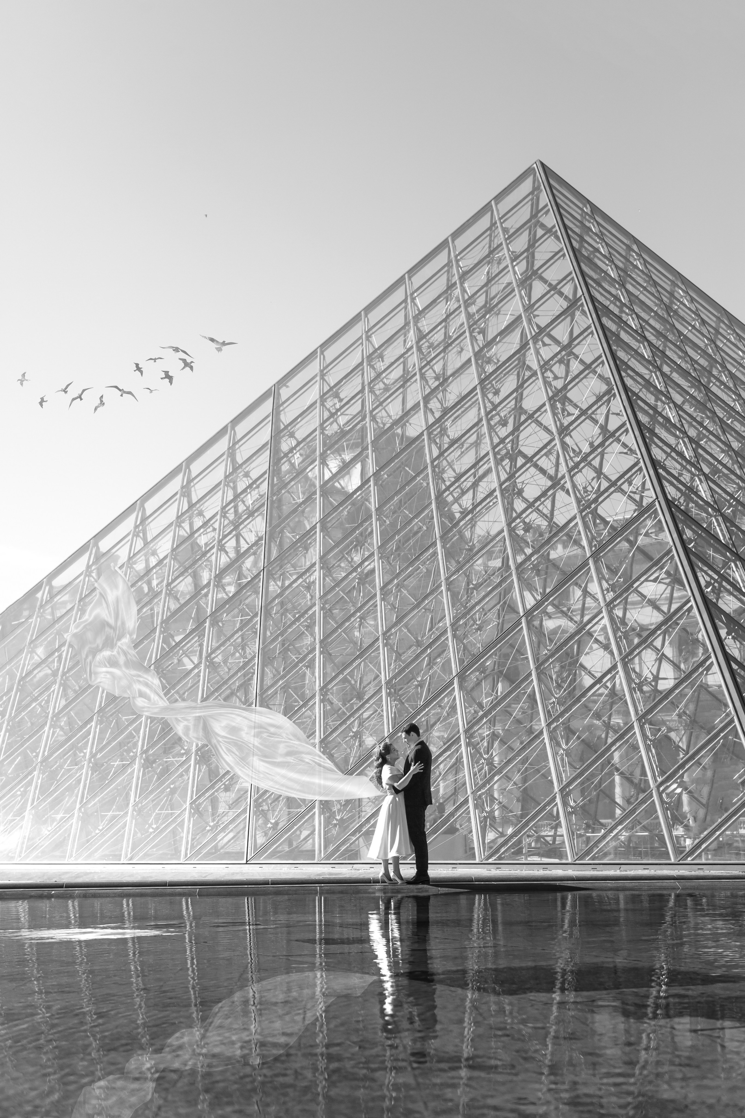 Musée du Louvre / Dmitry & Flavia. Wedding, event and family photographer in Paris, Emilian Olaru