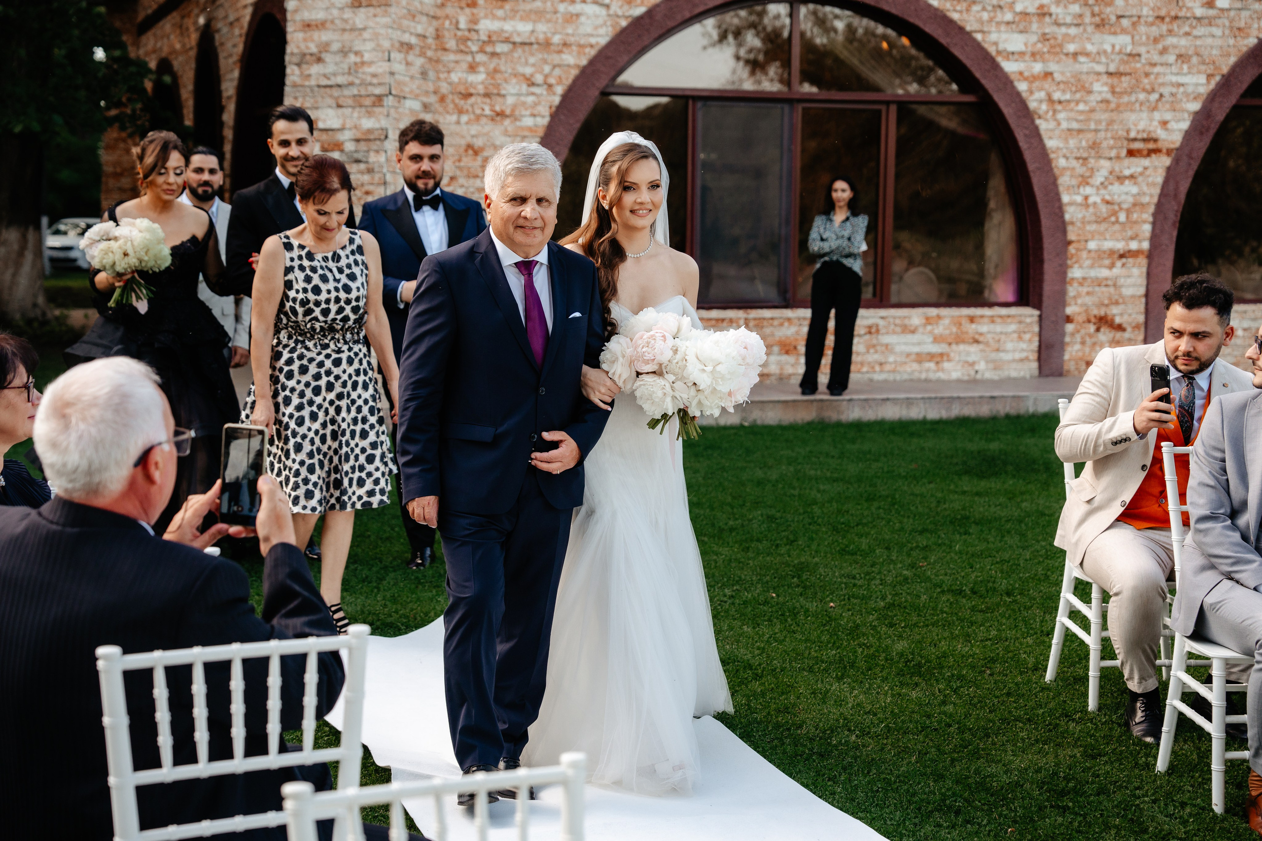 Nunta Ana si Andrei — Love story de Mai. Fotografi de nunta in Bucuresti, Iulia si Stefan Ovidiu