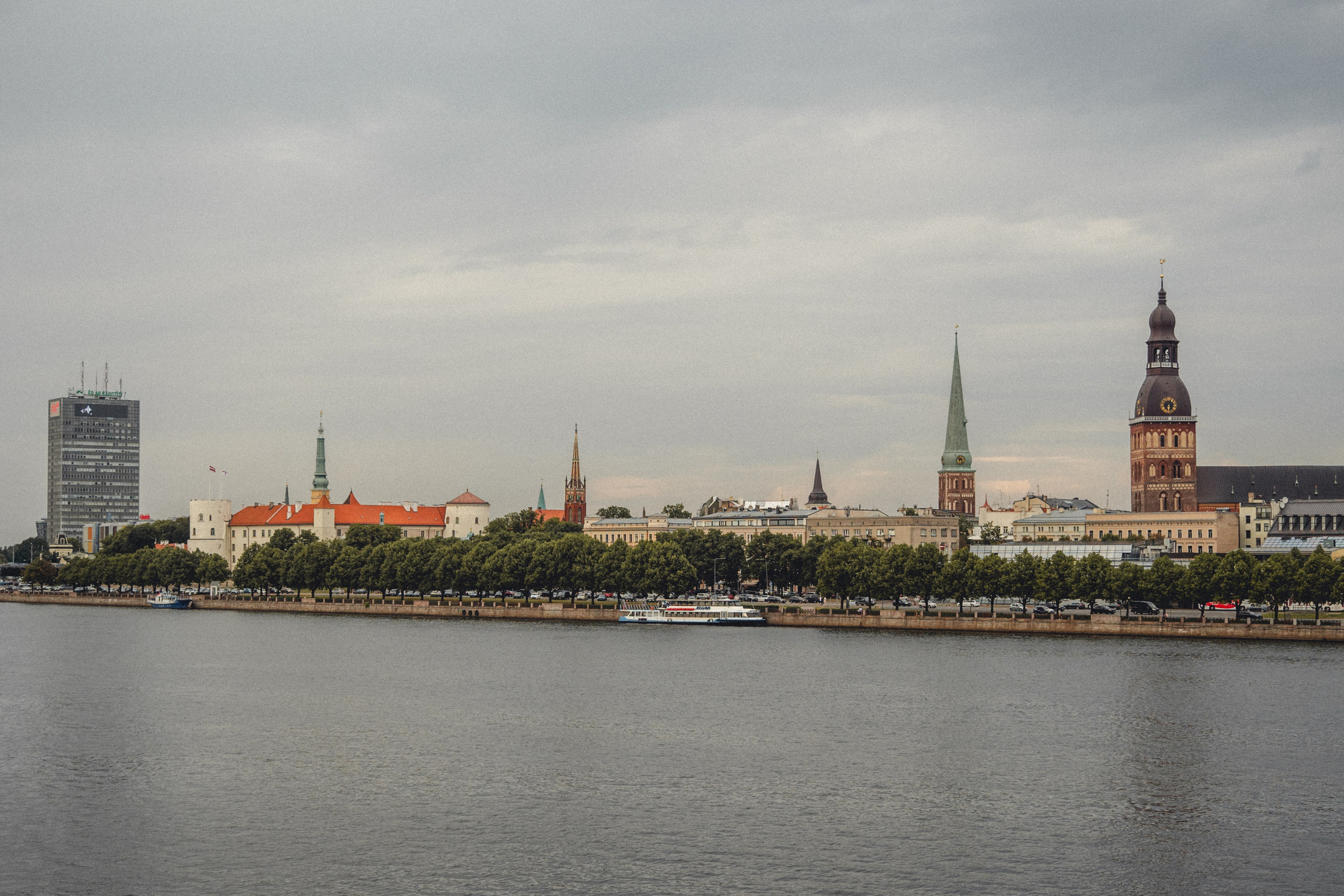 Voyage à Riga. Photographe sur Cote d’Azur. Portraits de familles, couples, enfants, événements
