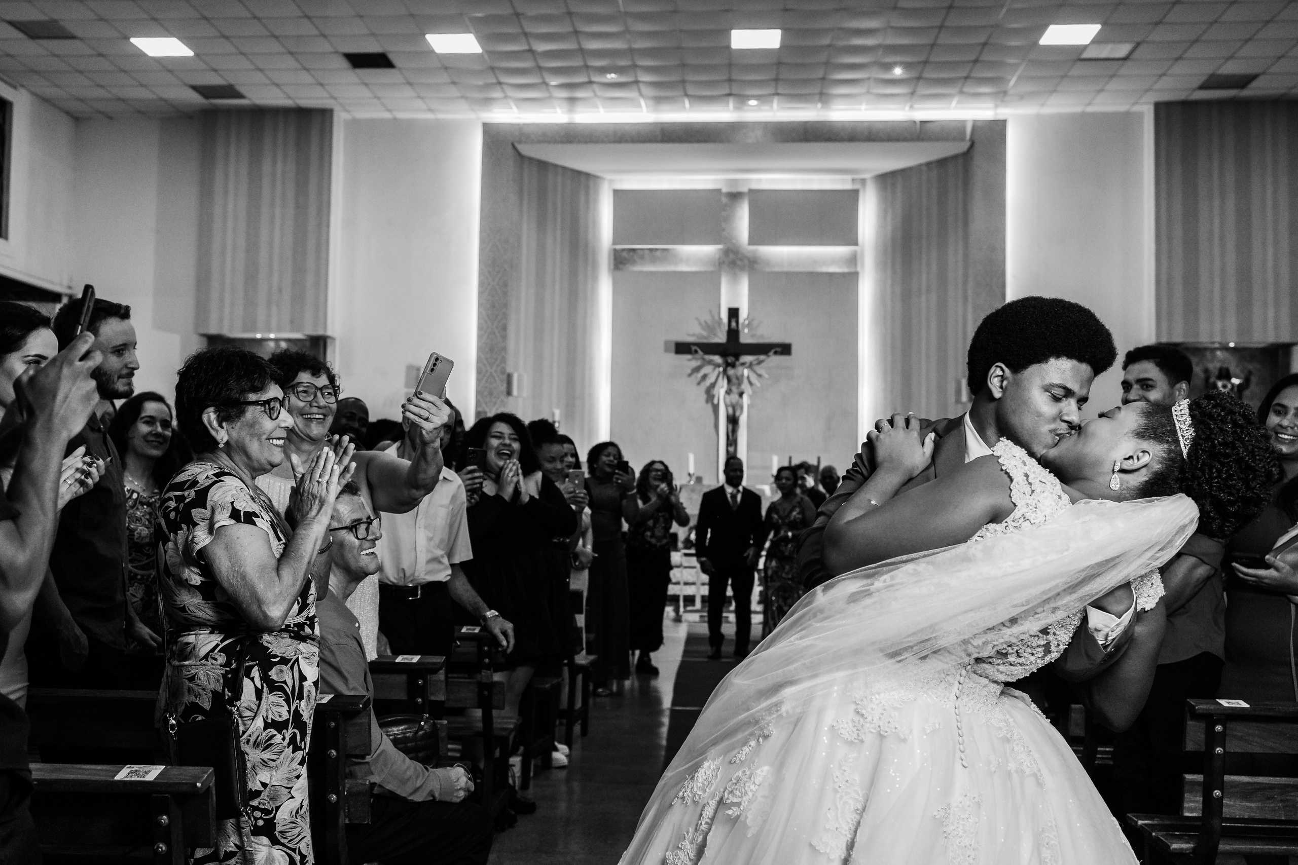 L + C — QUE TREM MAIS LINDO. Fotografia de casamento em Belo Horizonte