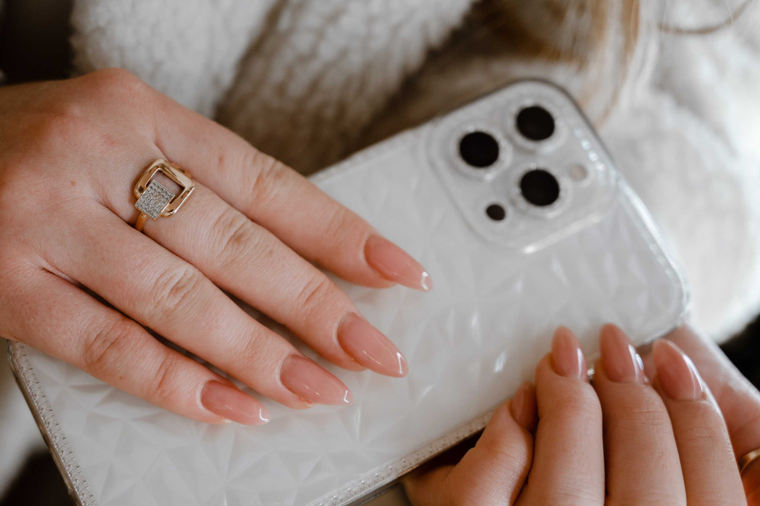 Astudio beauty studio in Prague. ANNA-MARIA PHOTO CONTENT CREATOR — фотограф, эстет, художник и визуальный эксперт в Instagram, работающий в Праге