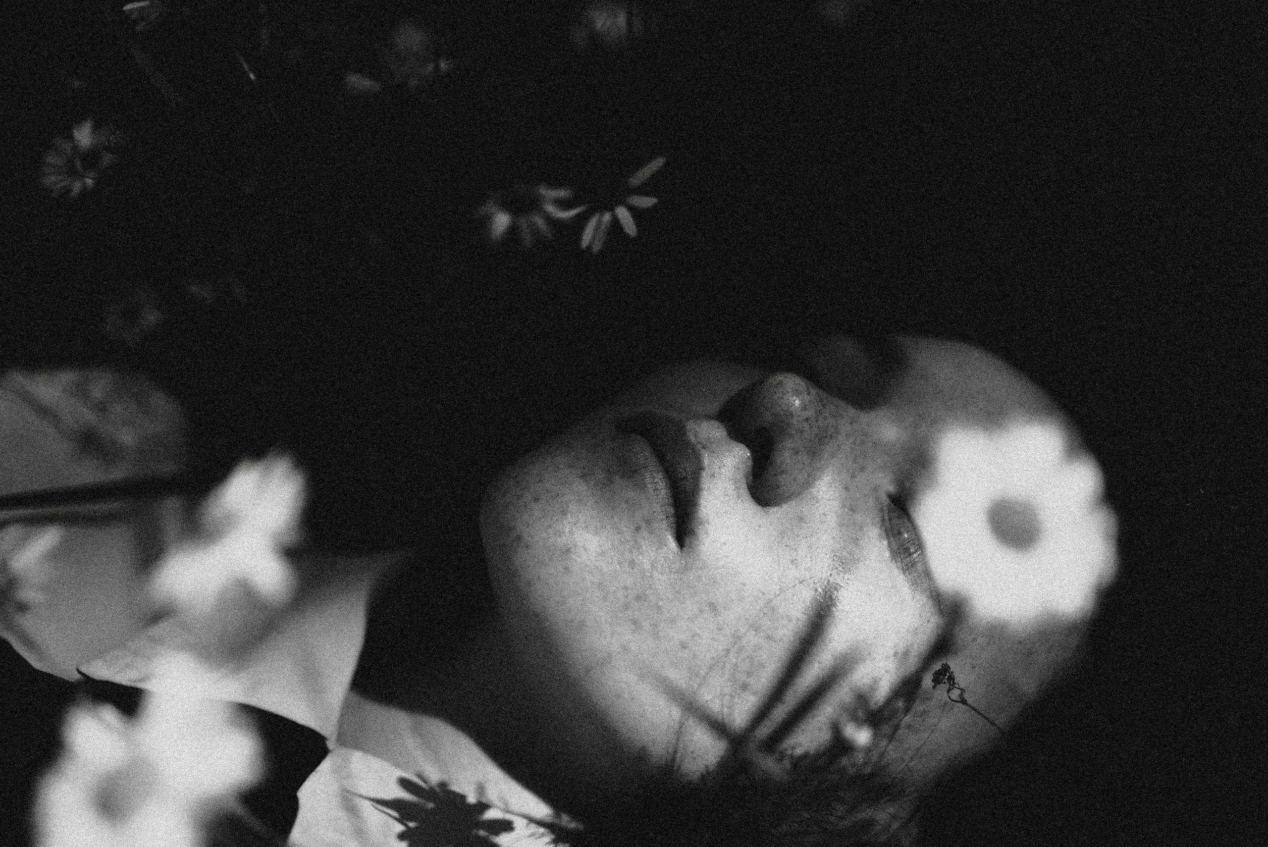 2024. Стрит-фотография, полная абсурда, идиотизма и красоты