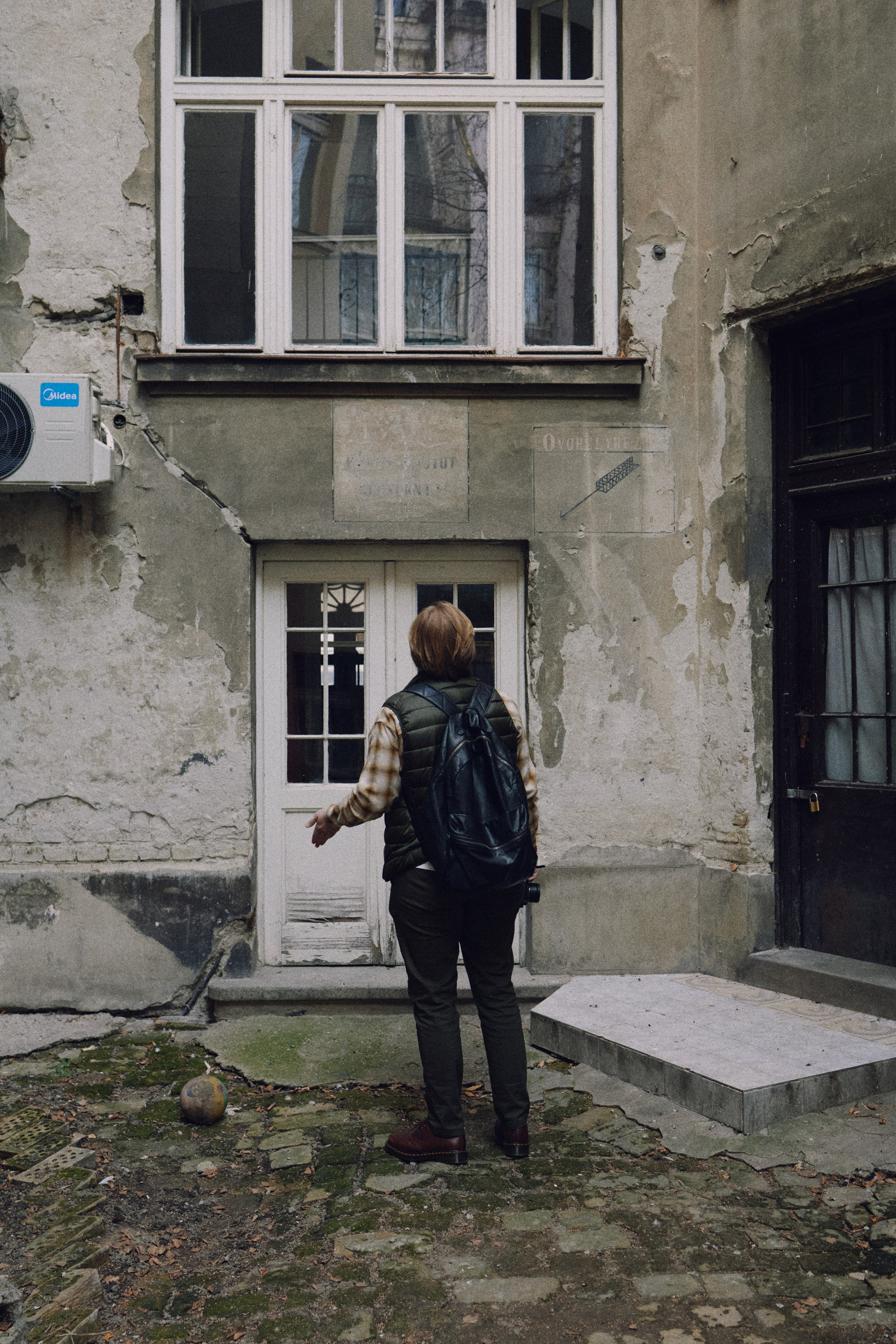 Городской исследователь: Фотосессия Петра в Нови Саде | Фотограф Анастасия Еремина. Анастасия Еремина | Фотограф в Сербии | Персональные и бизнес-фотосессии в Белграде и Нови Саде